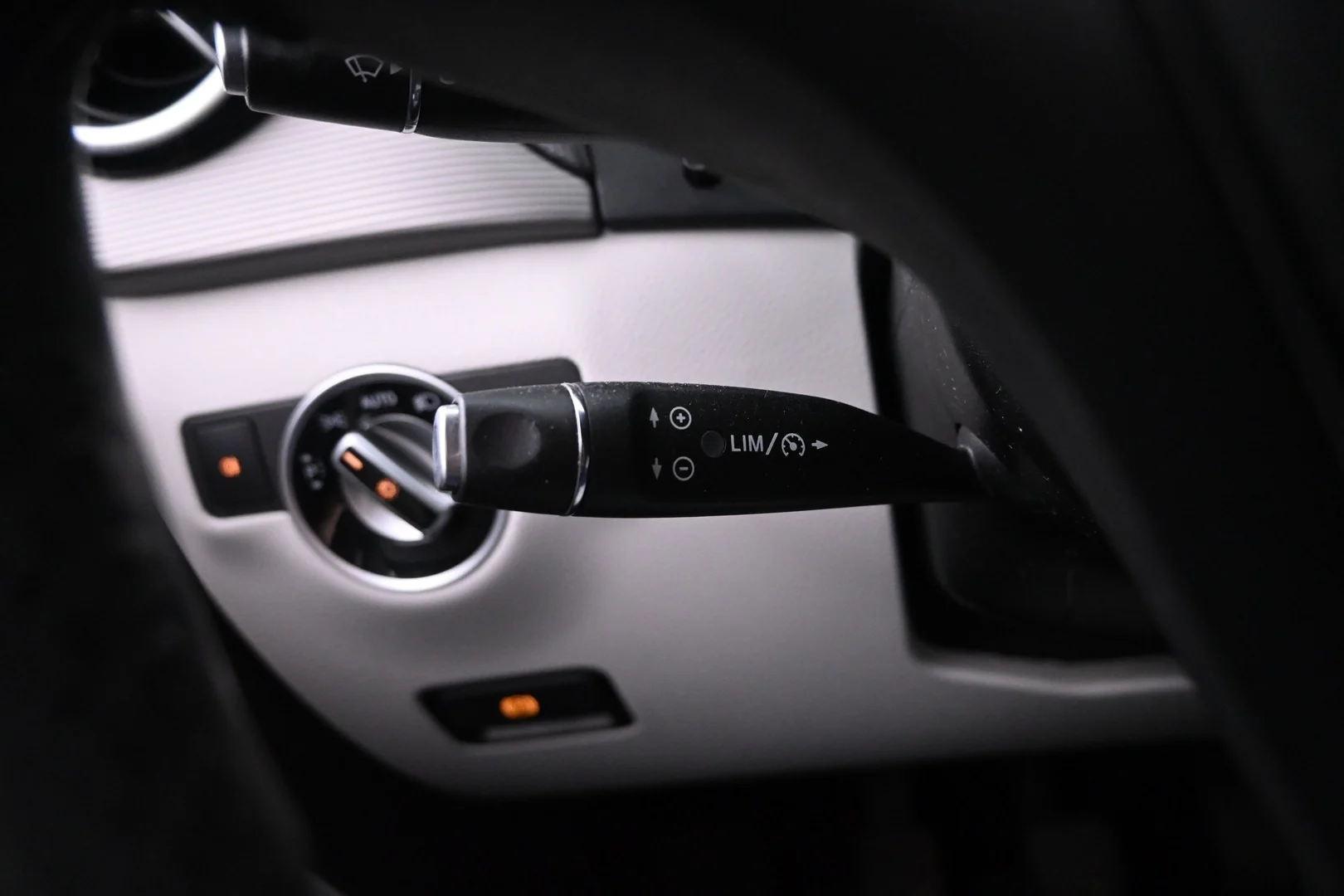 Car Image - 5DZvjDC3LMdWPYxJFfM13N