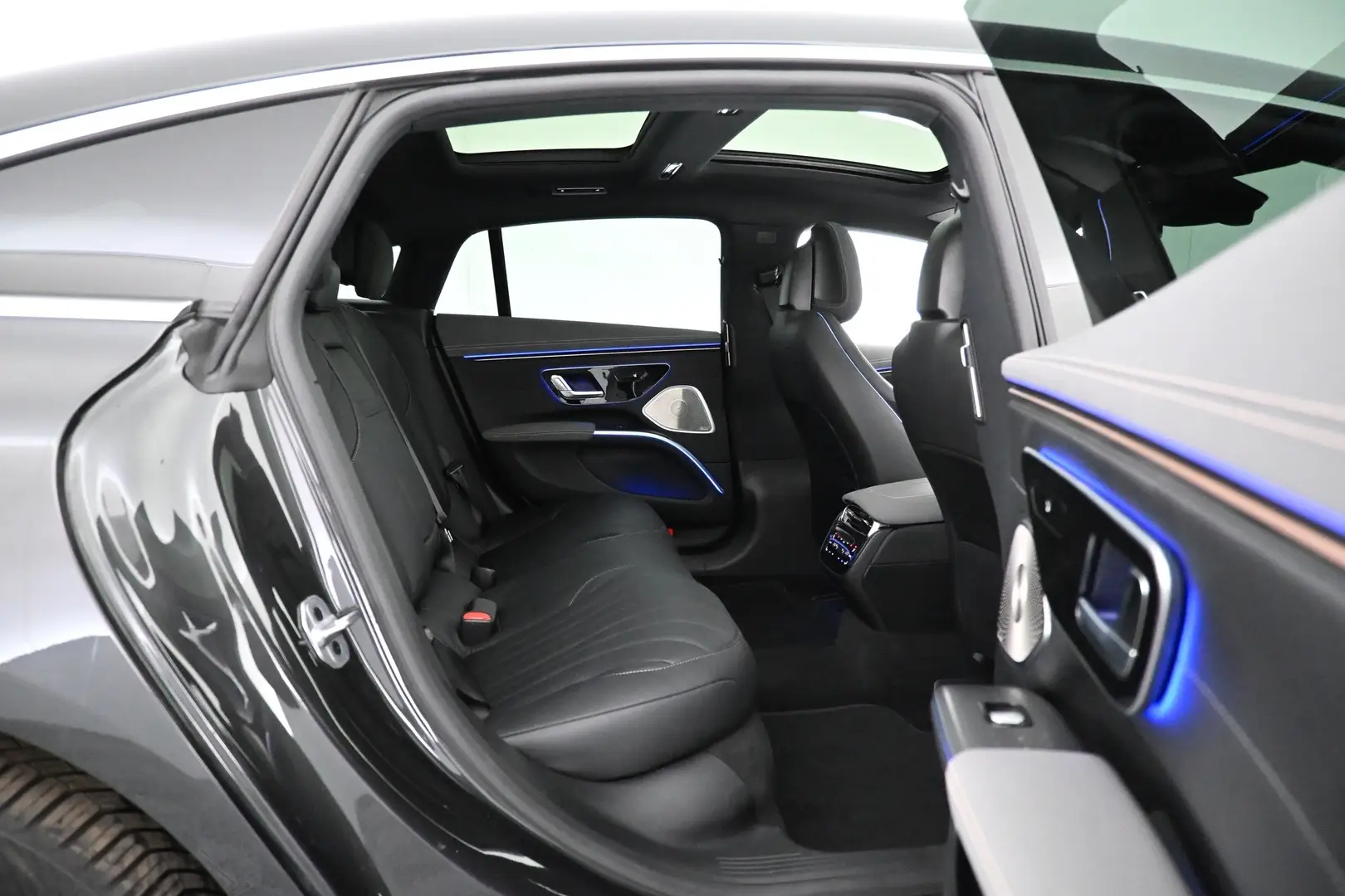 Car Image - 6Edn9pLYug7ECmdOVNrKvj