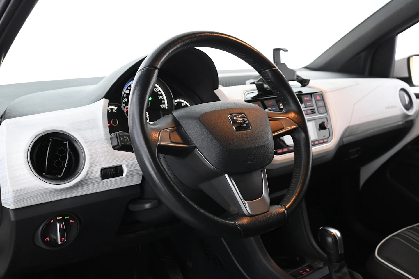 Car Image - 33gSiKYWe1SDzsVGjoF13u