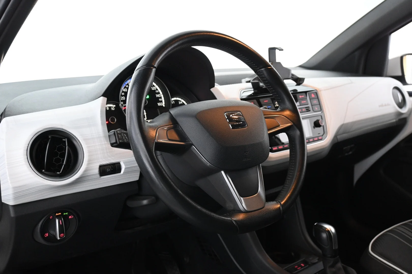Car Image - 33gSiKYWe1SDzsVGjoF13u