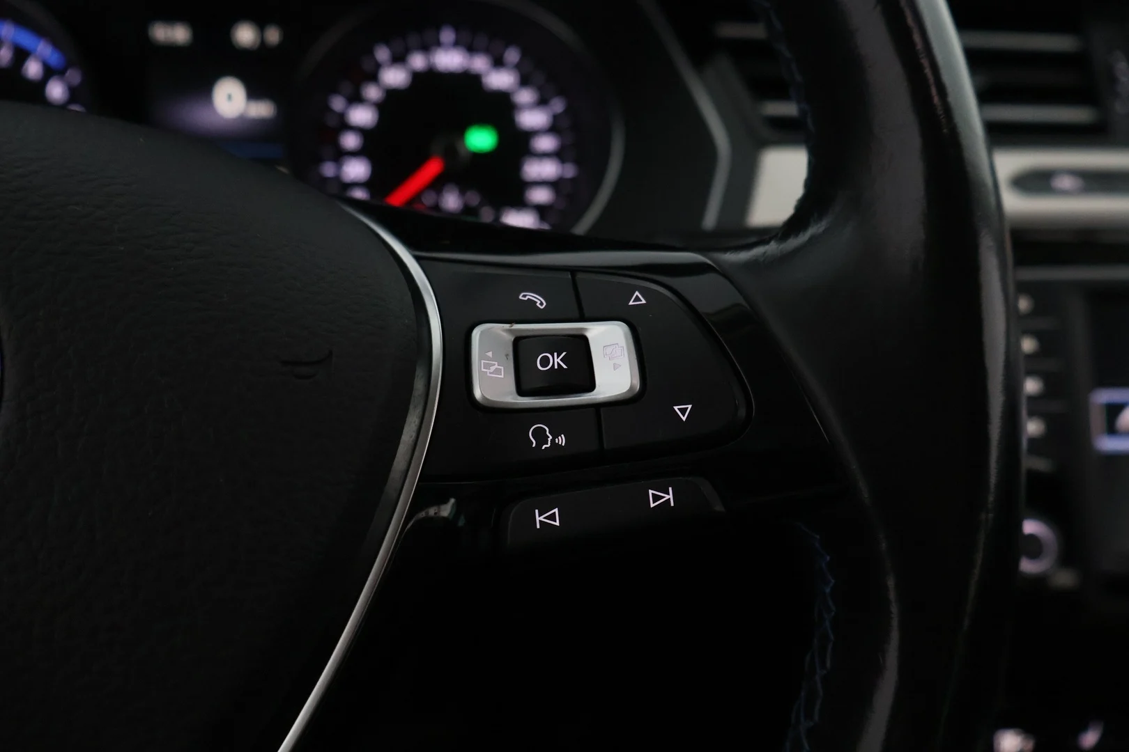 Car Image - 4Fv84qiy65aHX3OS2mg0K3