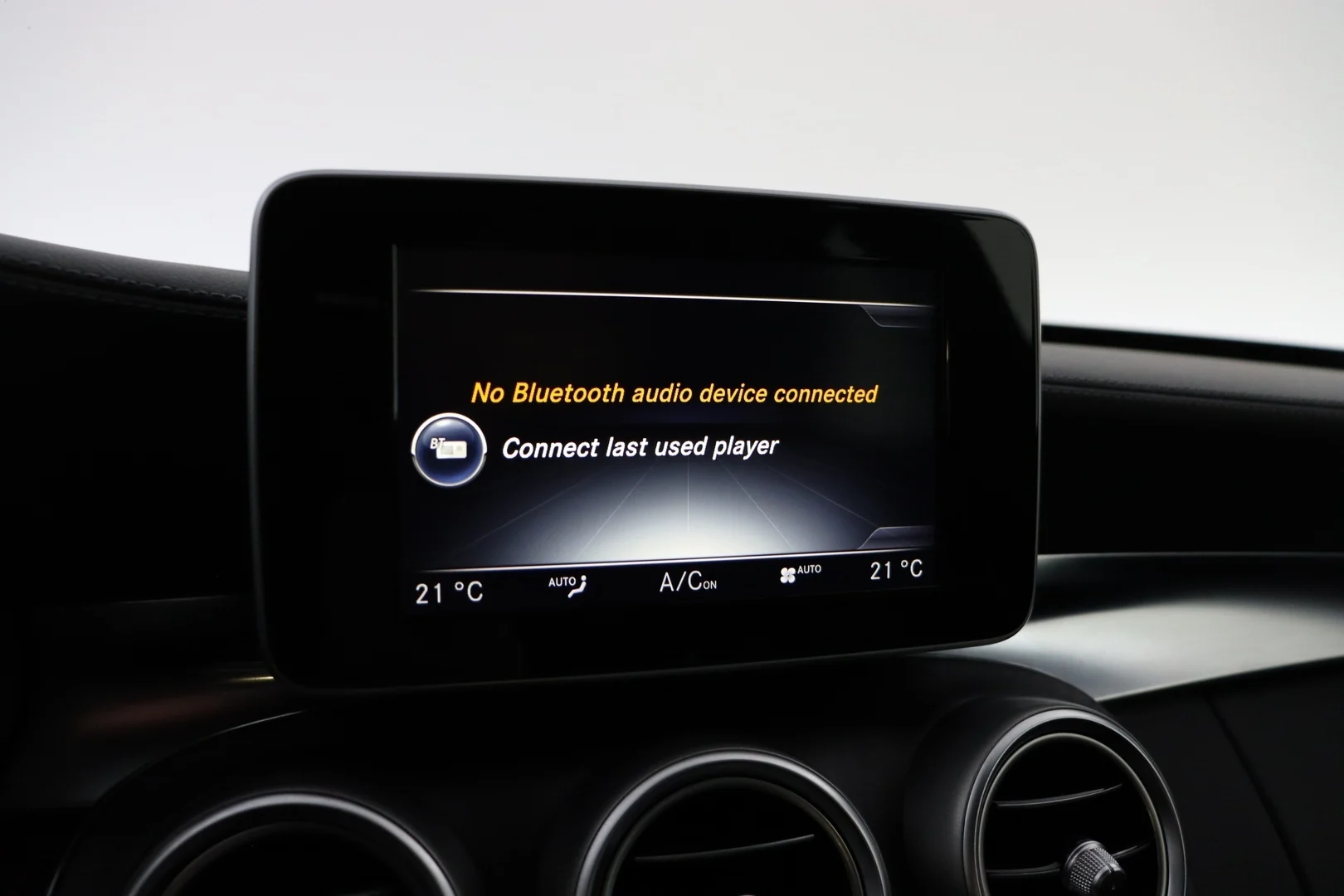 Car Image - 318NuSNwRrsaCdq3Gl6SQd