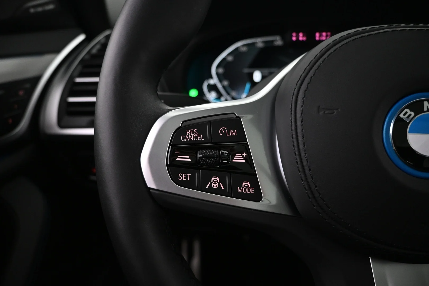 Car Image - 7vY1NhNeES0D3b1q8BsqSn