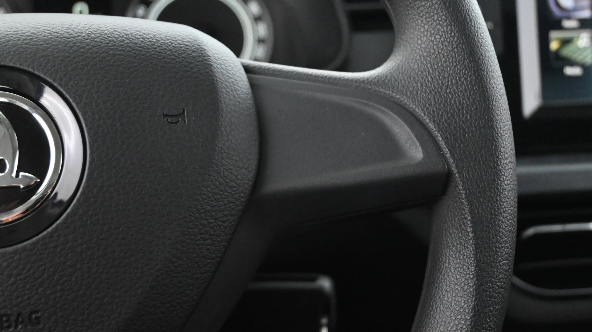 Car Image - 2bIPApfZgccO0YqcXAd8bm