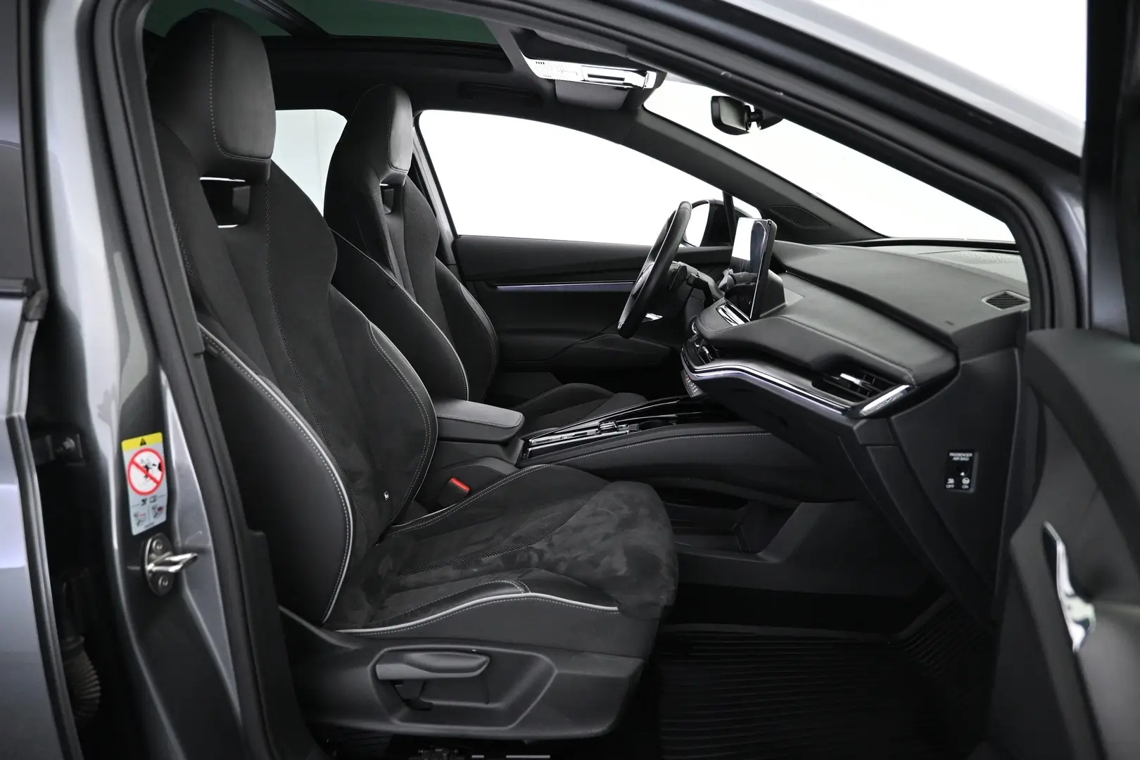 Car Image - 41FhQvNMC29ijJHXqPp1nd