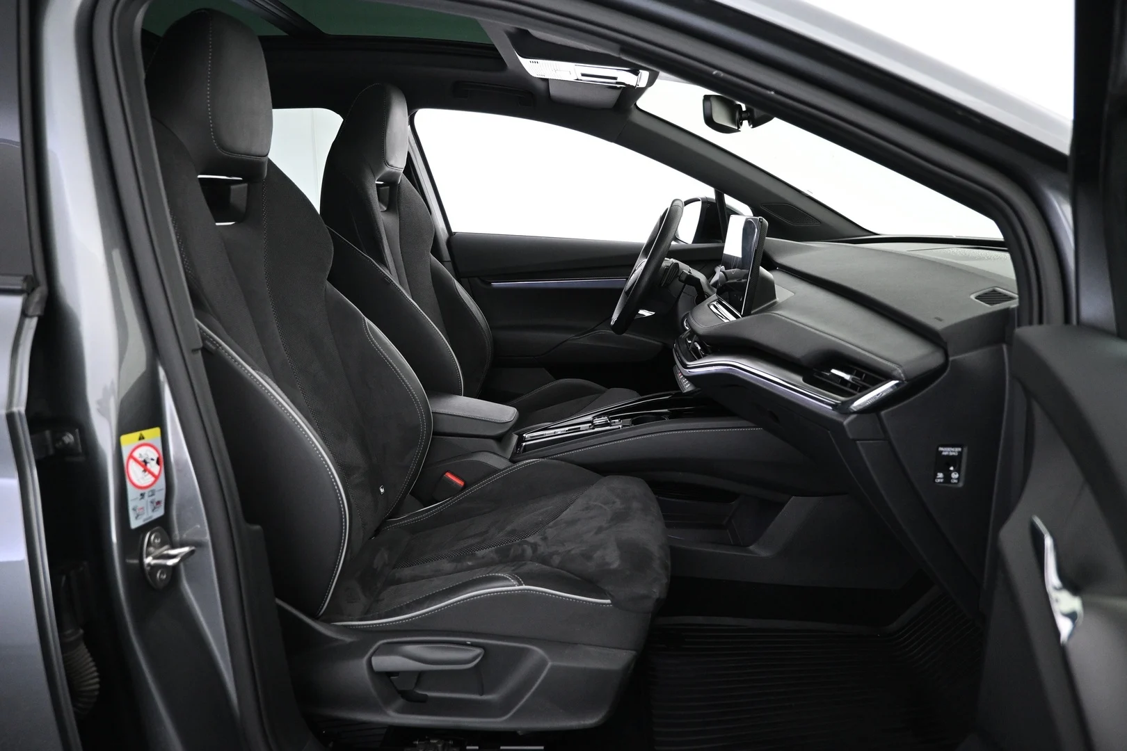 Car Image - 41FhQvNMC29ijJHXqPp1nd