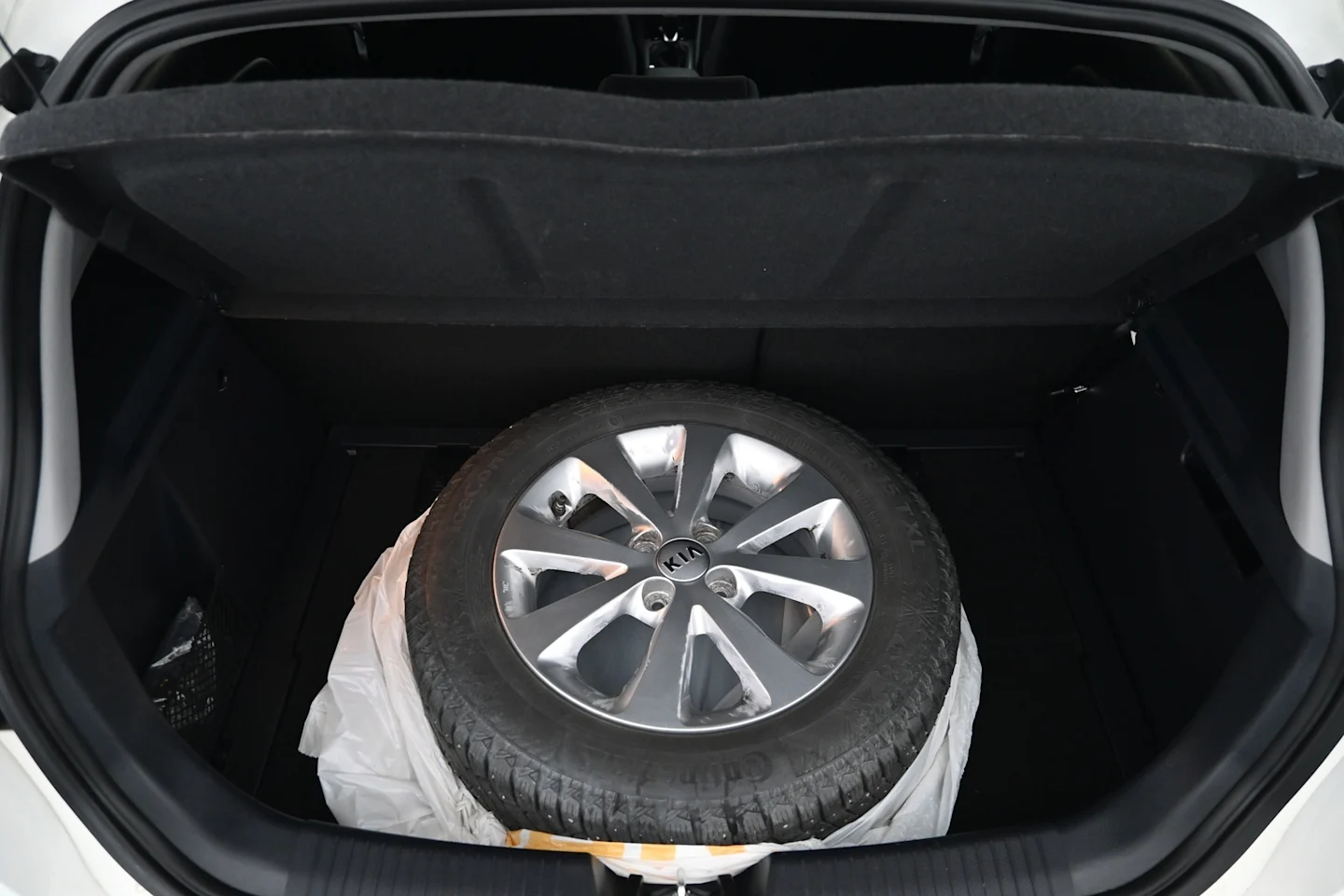 Car Image - 4Y4tz2SOYvpXJdzBQrNOXi