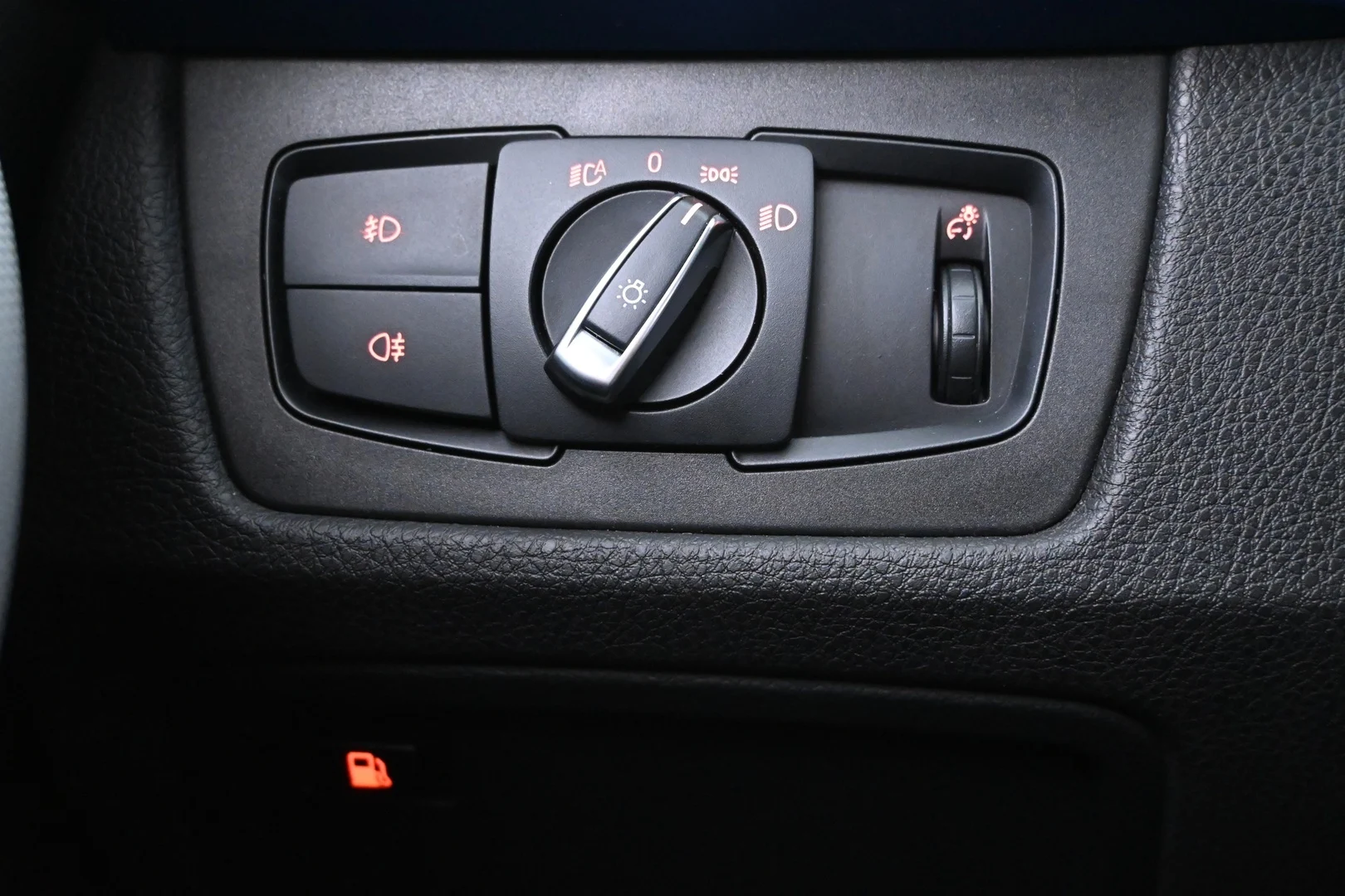 Car Image - 37dHMOSiu8qbABgxg9GzKp