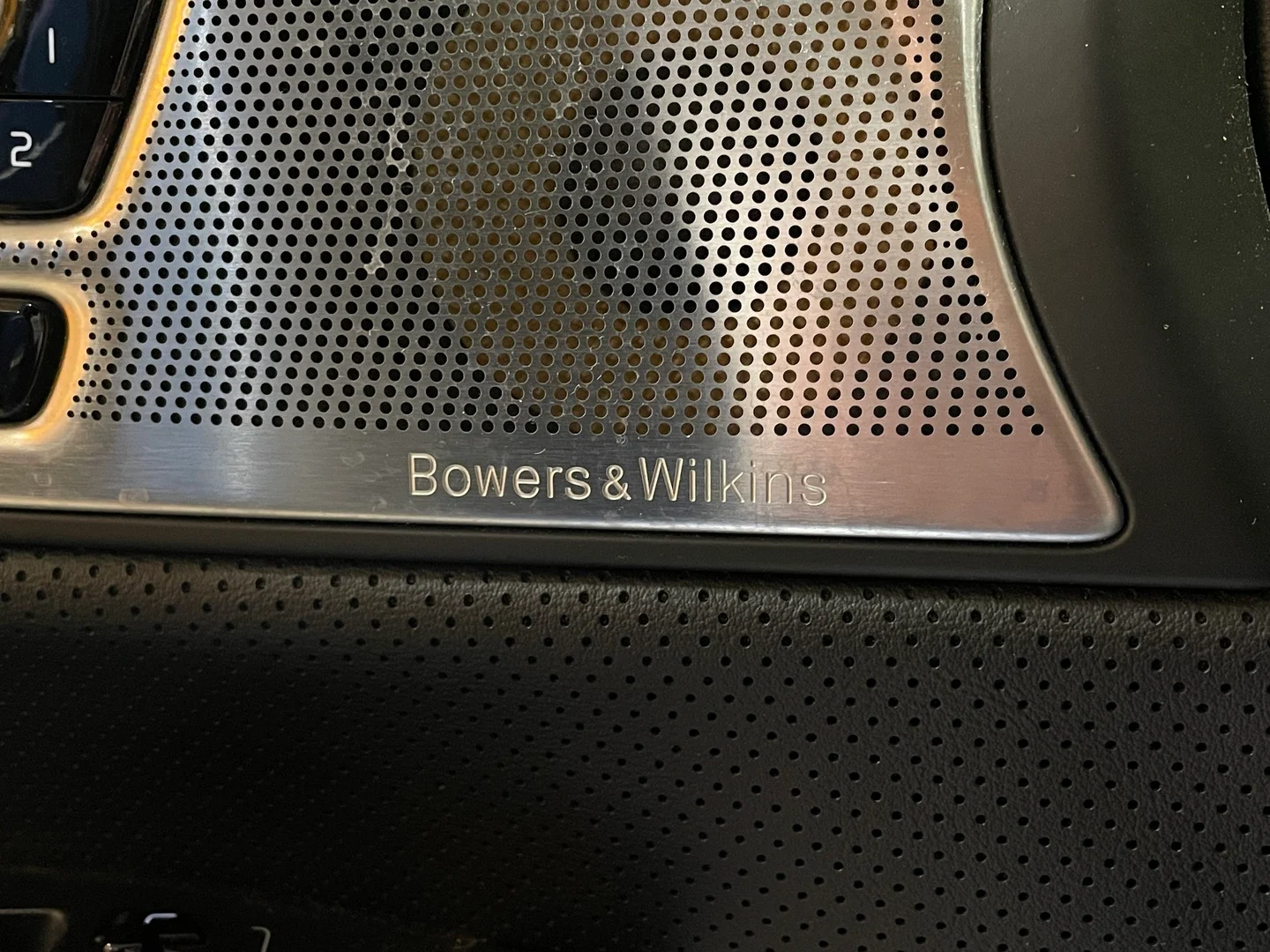 Car Image - 28zh28nGFNfDZlweSOLefU