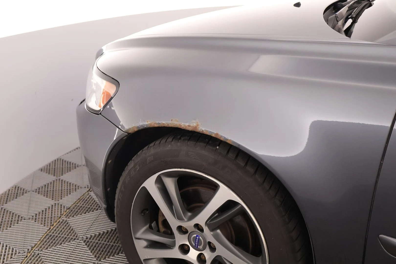 Car Image - 61fzXC22VIRG5Pcg0edMNV