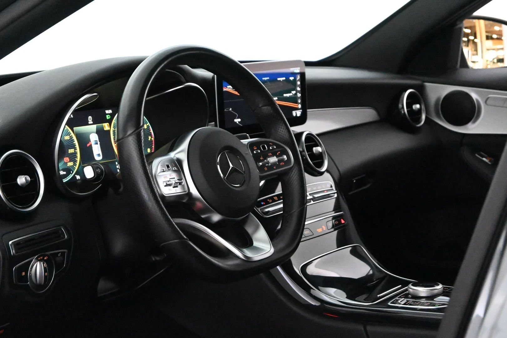 Car Image - Bq1fXrroIwiYVLooQUcrj