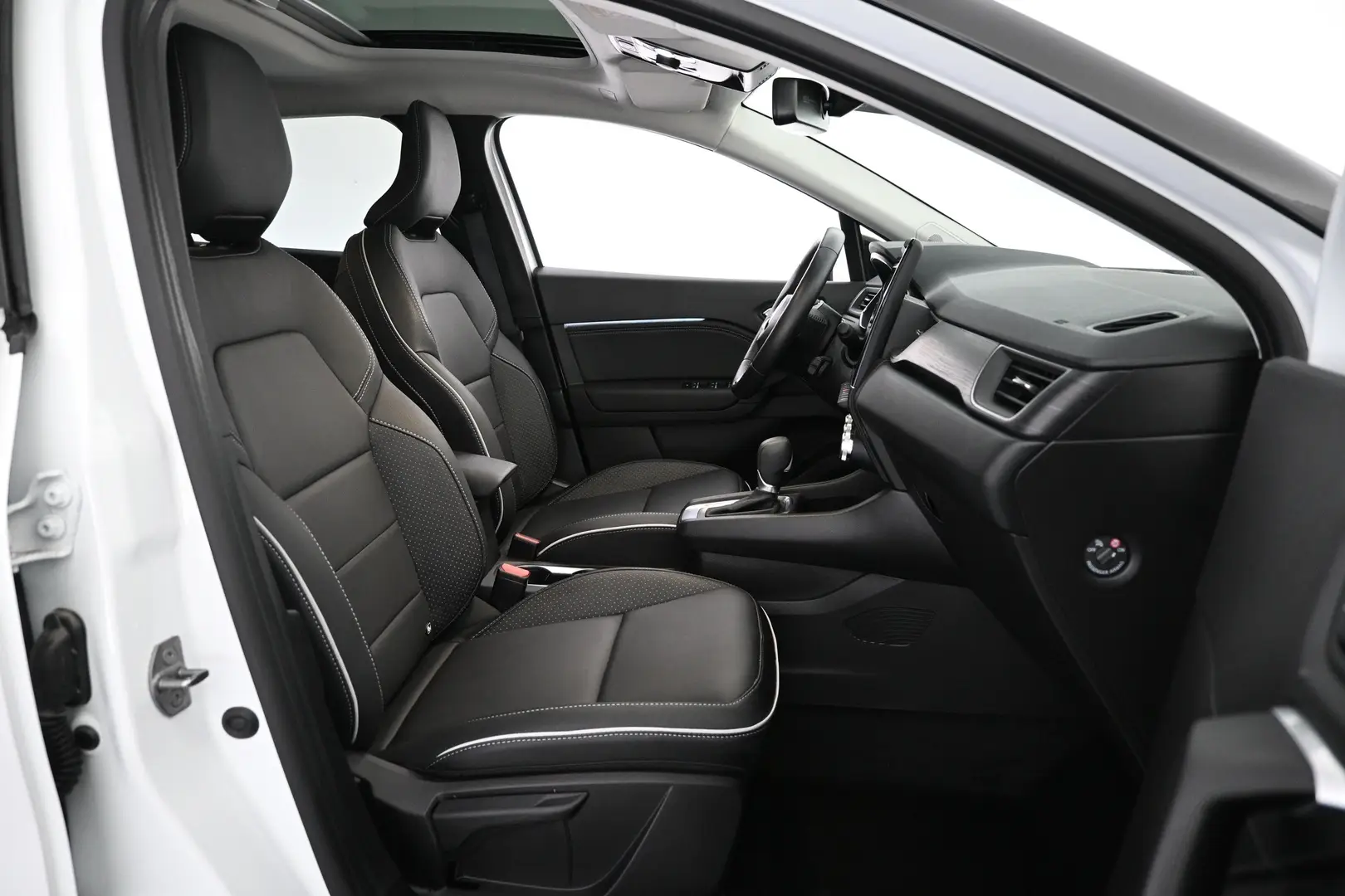 Car Image - 2lMi8ljcSlVsFir94fYWMj