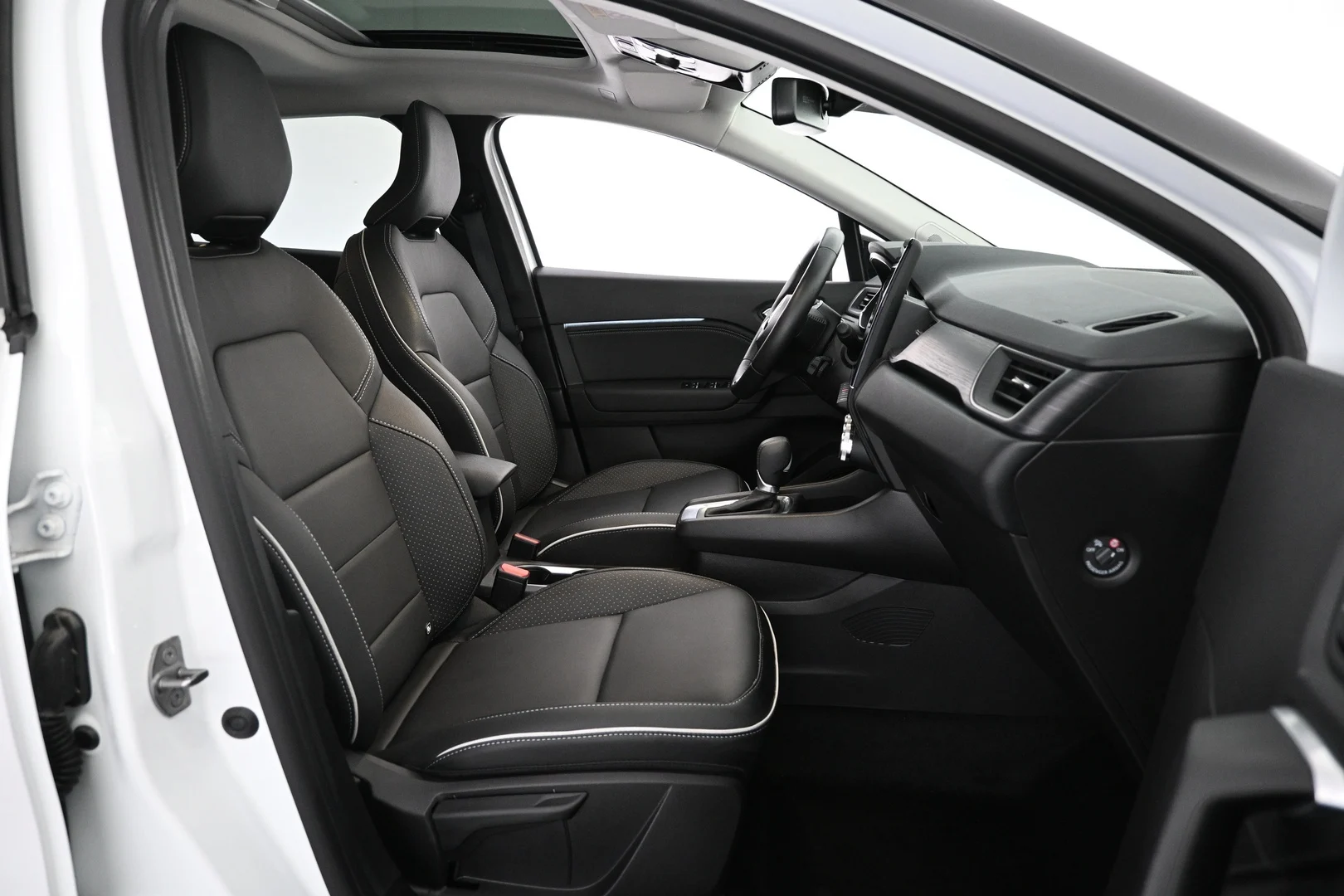 Car Image - 2lMi8ljcSlVsFir94fYWMj