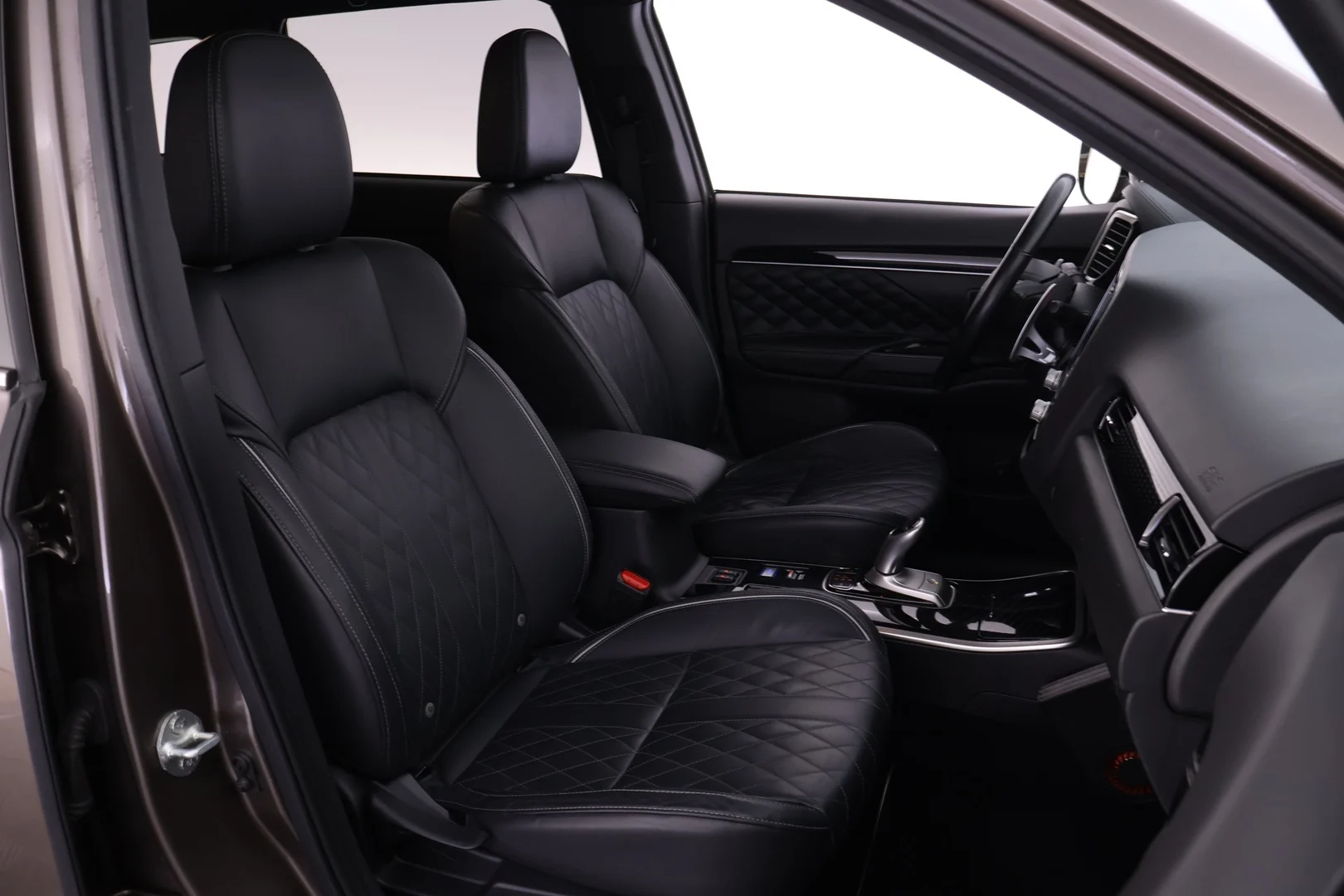 Car Image - 6QLCVR9EW4JL1ui0DLCWiP