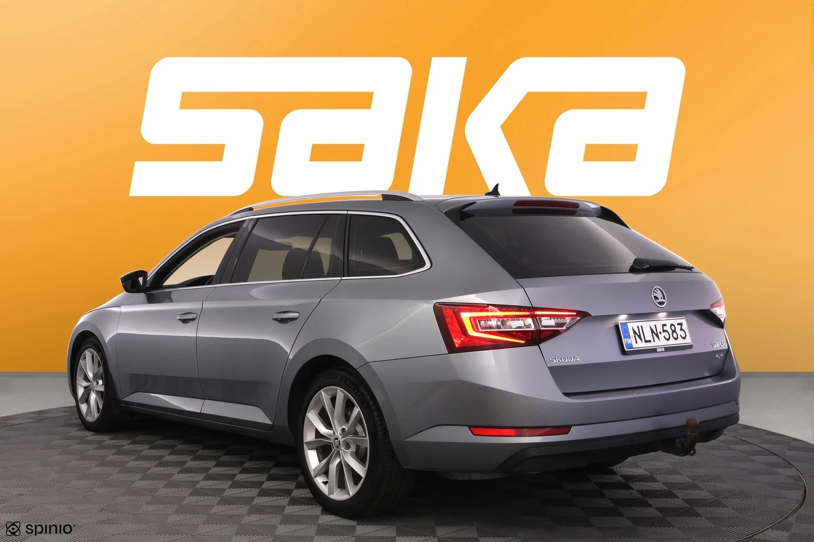 Car Image - rCaJJ6GTmym3gfVvIQGIc