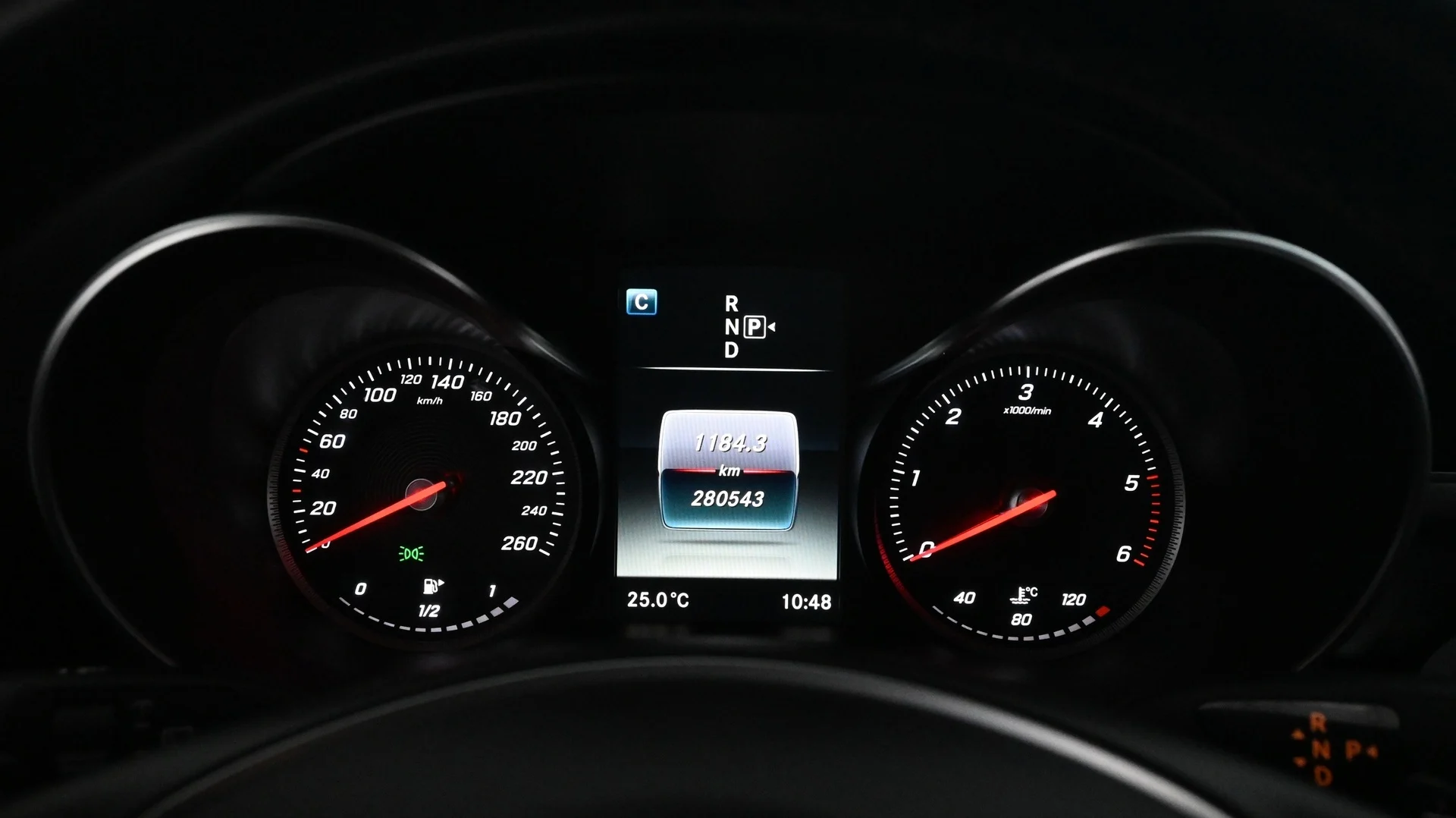 Car Image - r3QhBQEK4Hk5OzFj0t03u