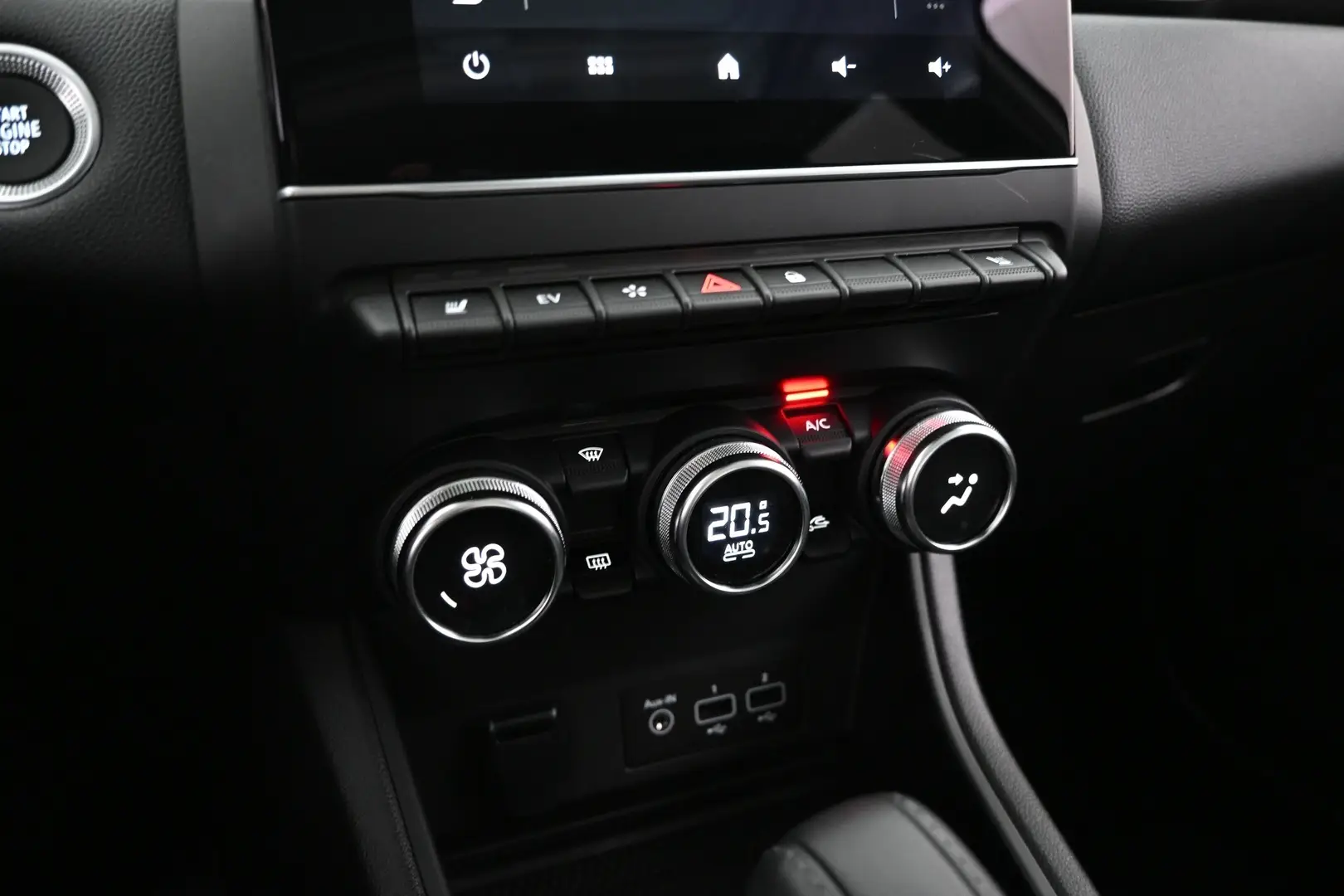 Car Image - 2lMi8ljcSlVsFir94fYWMj