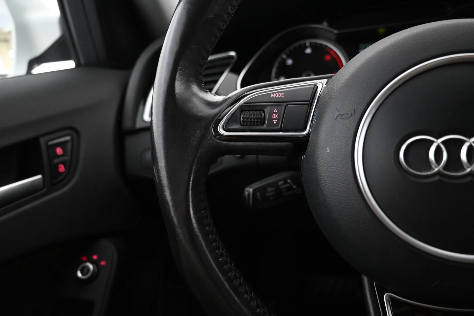 Car Image - 1I4Q5ZaAi8uC6C27sGRU5C