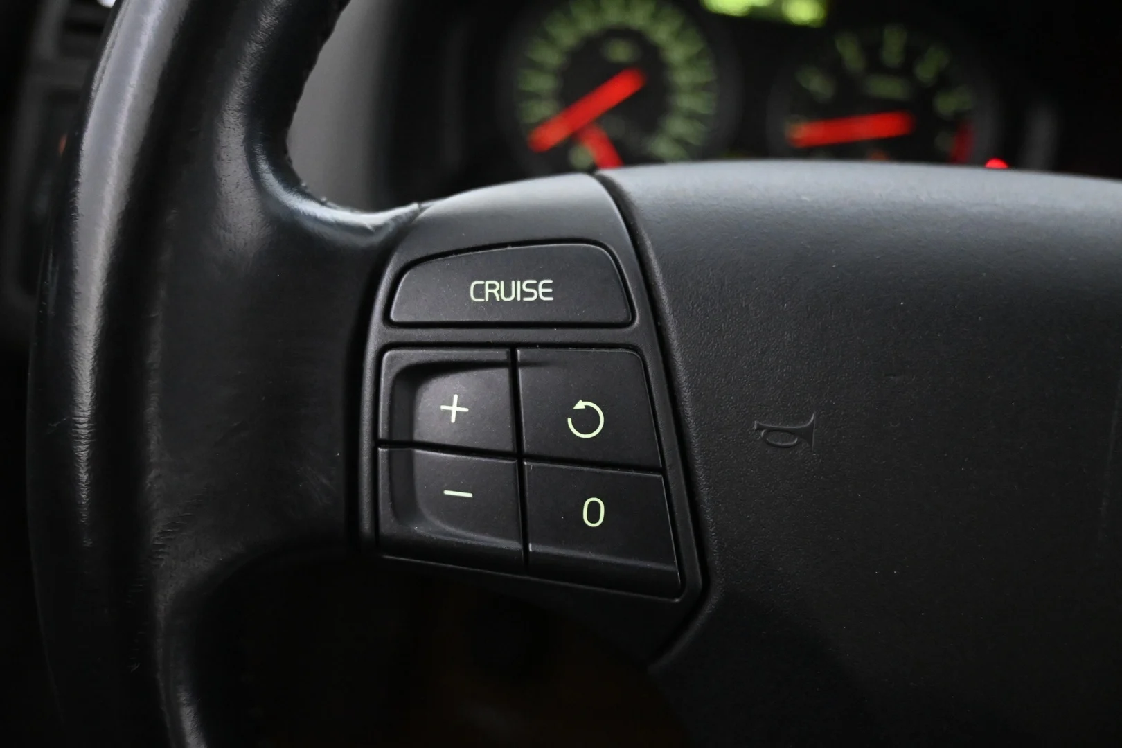 Car Image - D1CMEeuApdhoJDdRX1ZMR