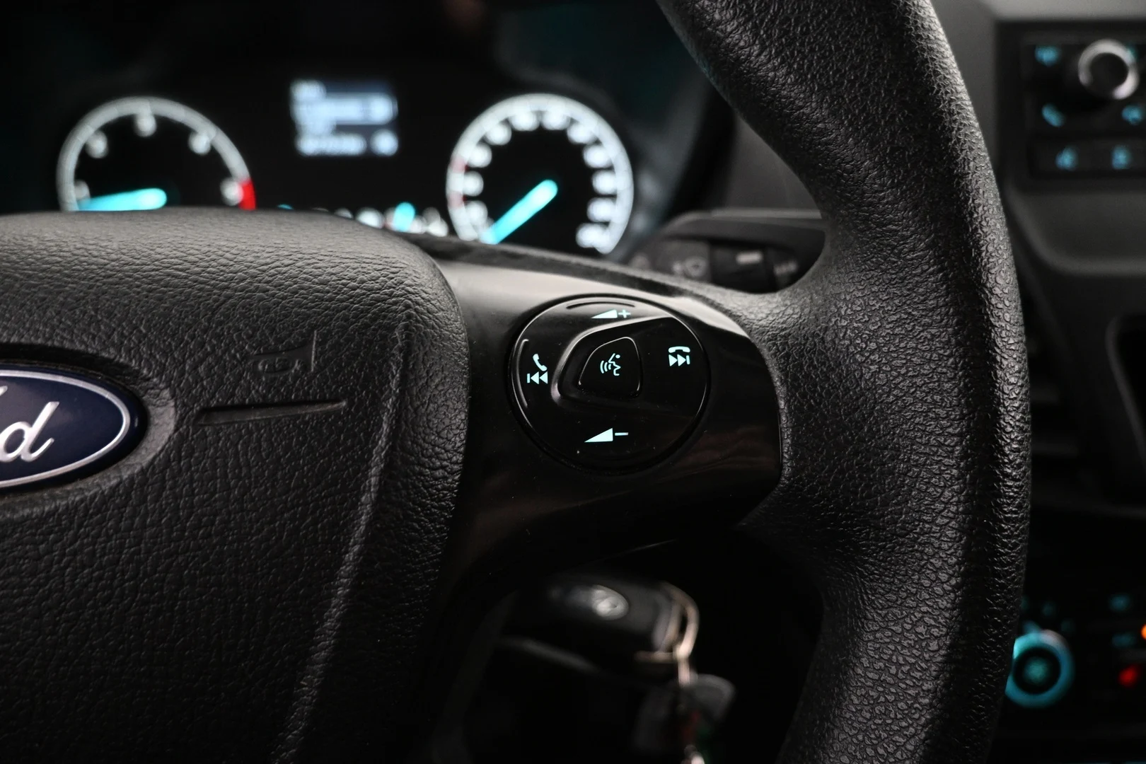 Car Image - oE5a7L5k80h3jUoabOLIo