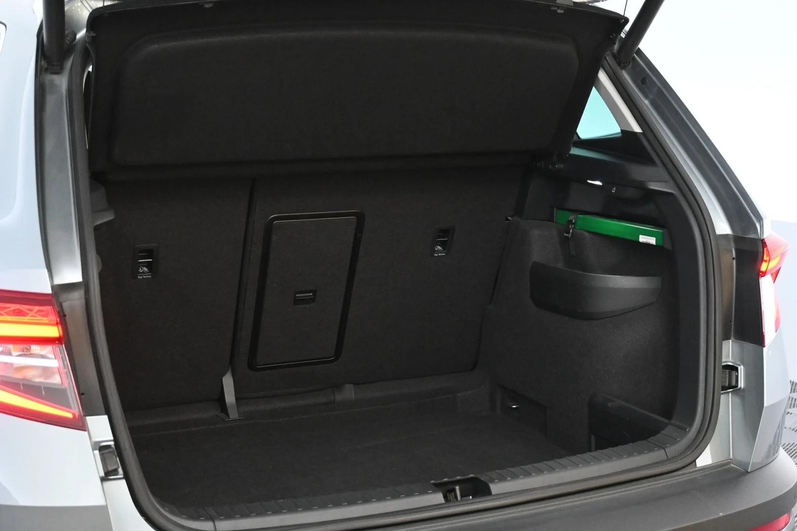 Car Image - 3gdt0Klgt3fzAcRSbKzNHr