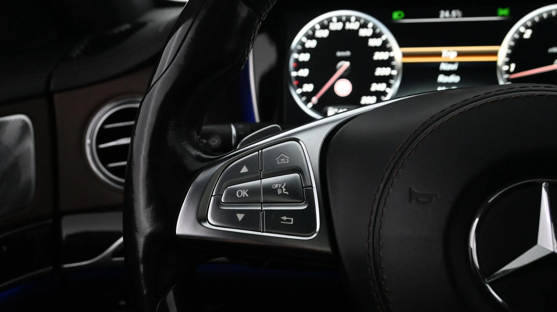 Car Image - 2GkUFmKD7mCHr6VaM15SOM