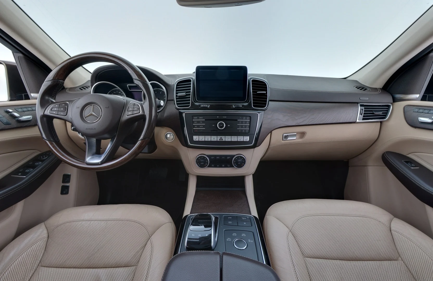 Car Image - 45cXTwuheaUHWnWoXcv8yq