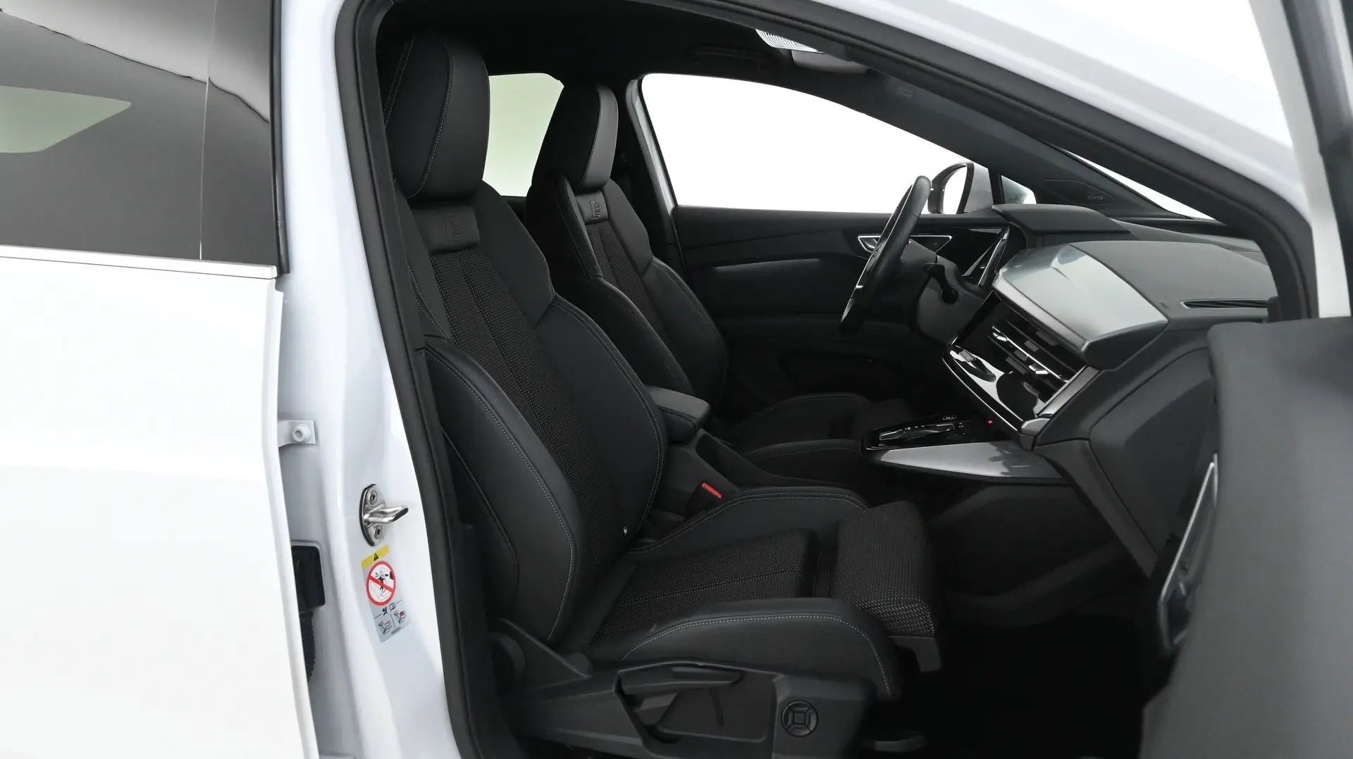 Car Image - 1NrbtxJ1WI5ykgnr3c8OJg
