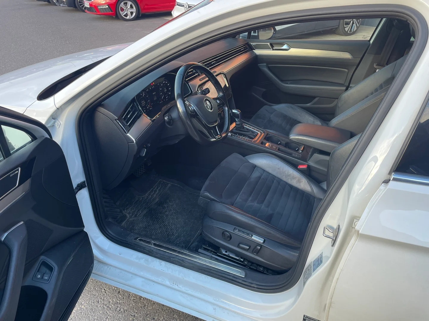 Car Image - 1YE3zCN6yiUFDVQ4Iwok4y