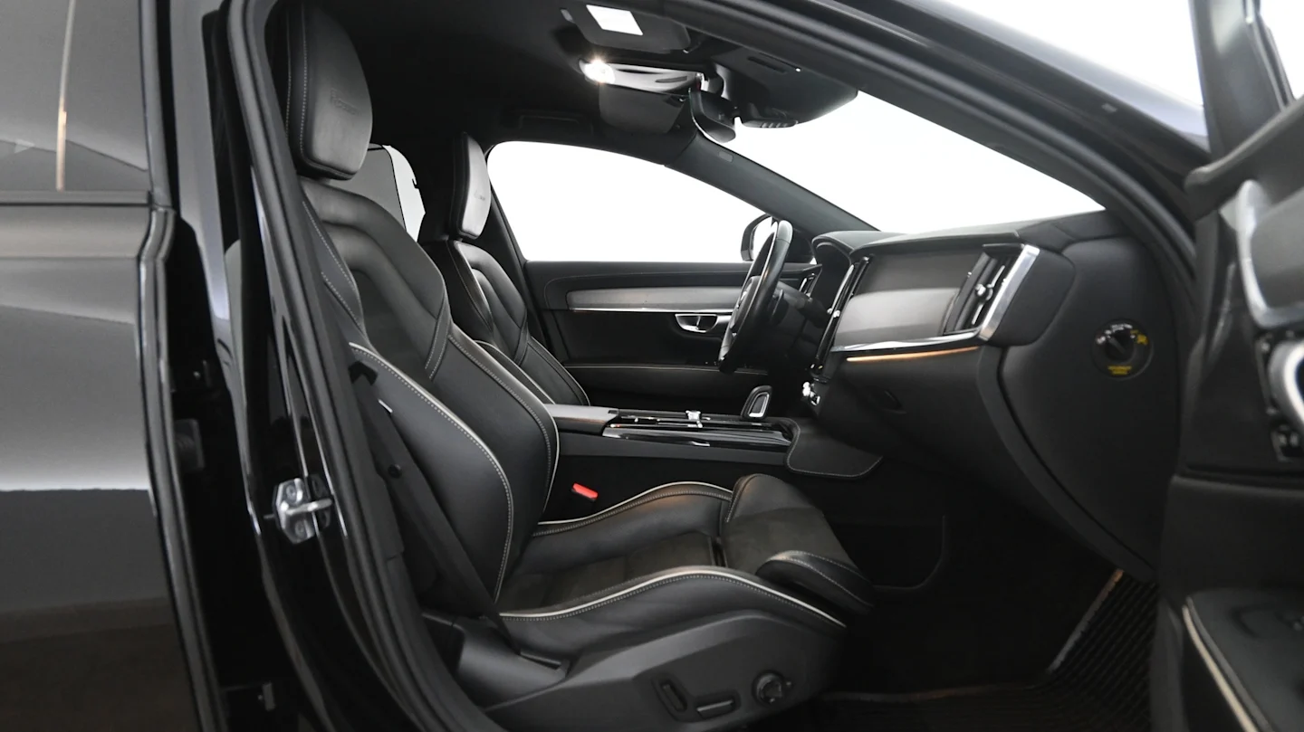 Car Image - 7uA1qSiMrZqz8cOSy1V6cZ