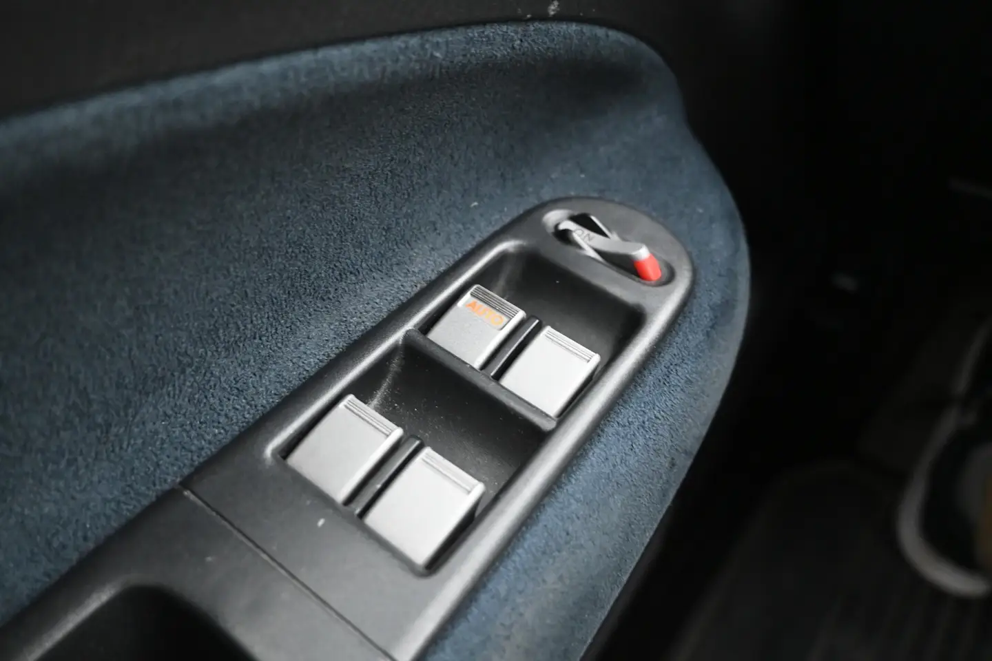 Car Image - yOz3wSoch5XVpoD4J0sPa