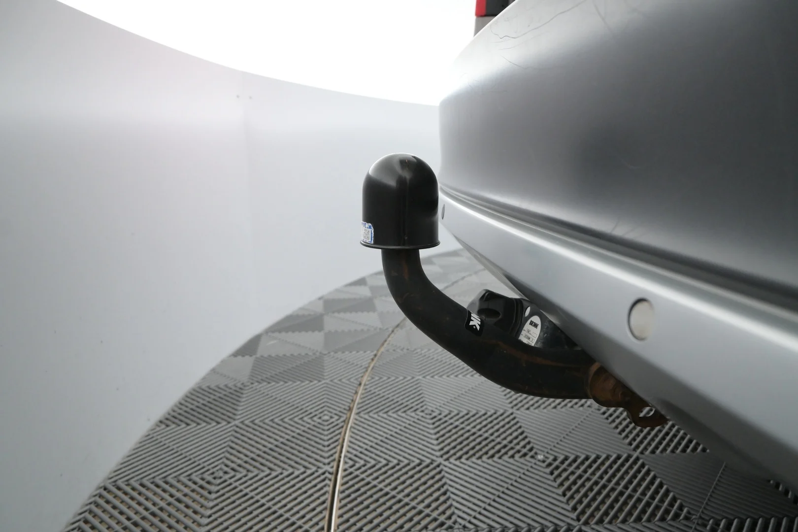 Car Image - 2oSixAoiKc8HR9nRxCMQdY