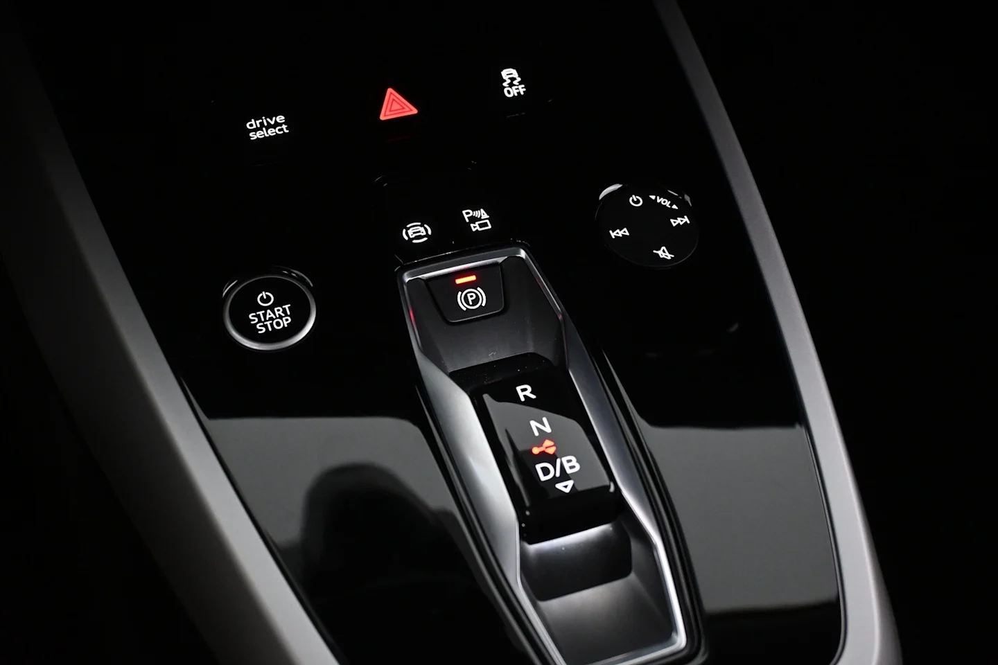 Car Image - 6MiWplxDs9qsCRSJSWO4o8