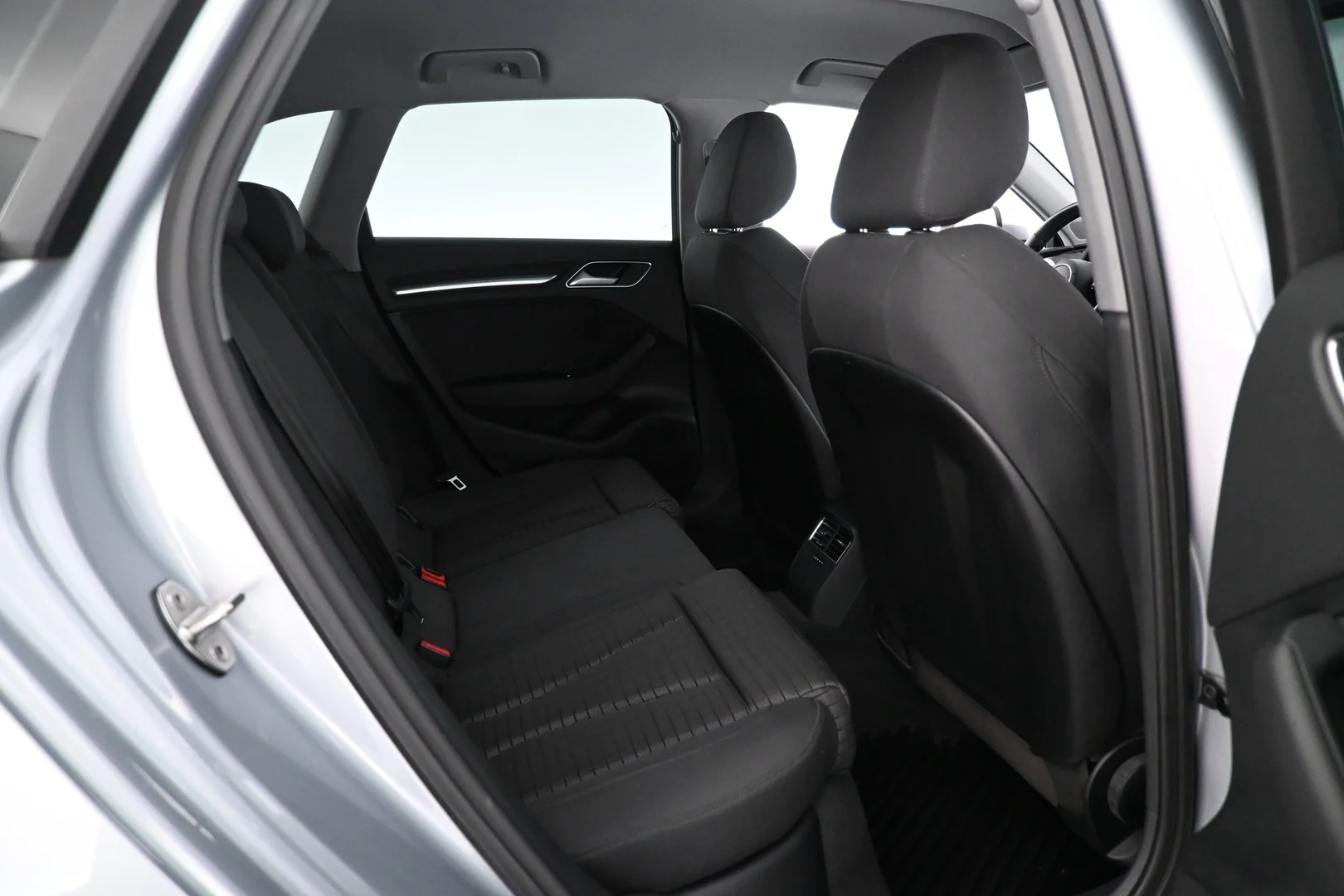 Car Image - 40KPs9uL8nx5aGBw9kv0Wl