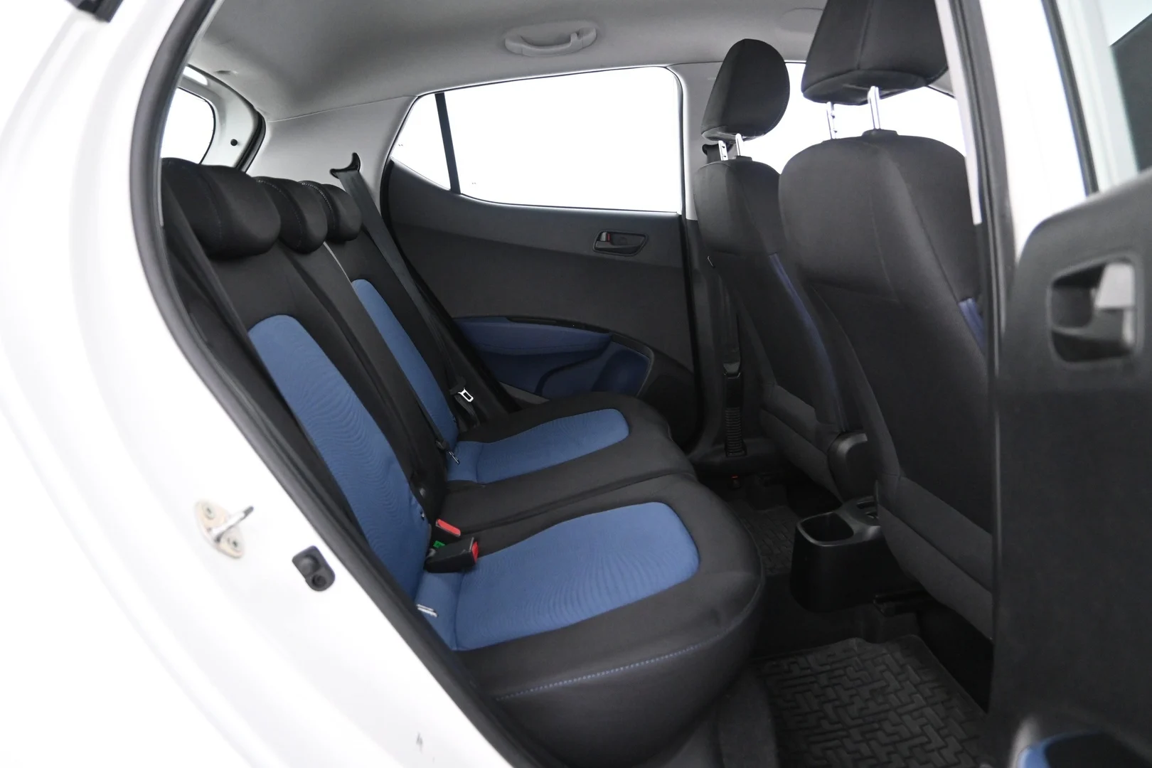 Car Image - 4i4YC0Y8LrvvXtry9yALWw
