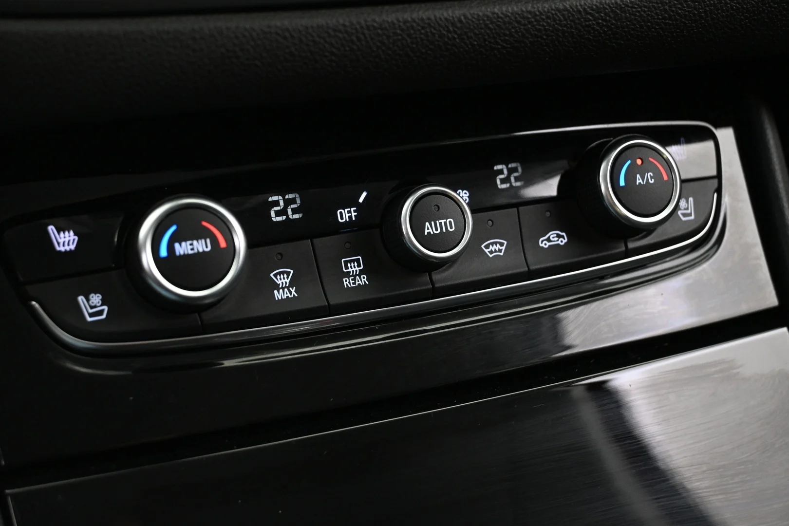 Car Image - 4nNTxu5lyhXcn0ghhPoxfH