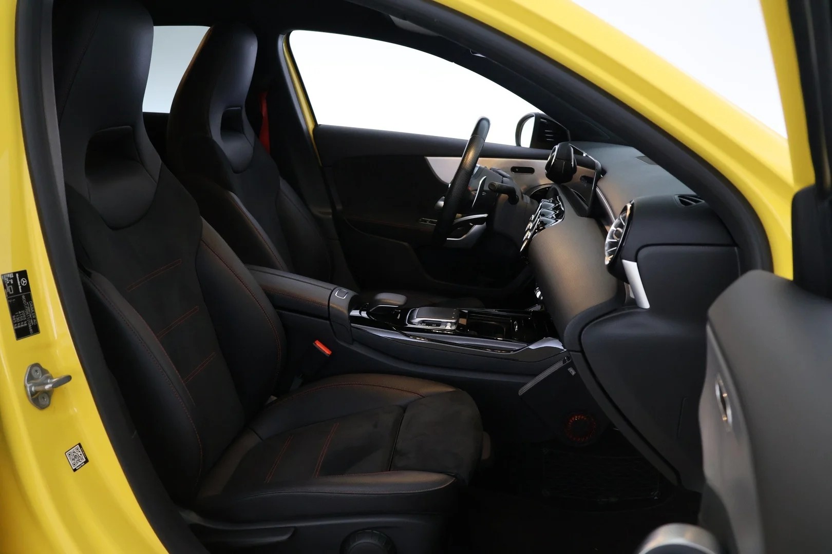 Car Image - 6t66EWBFoiLuHUuxMo85dC
