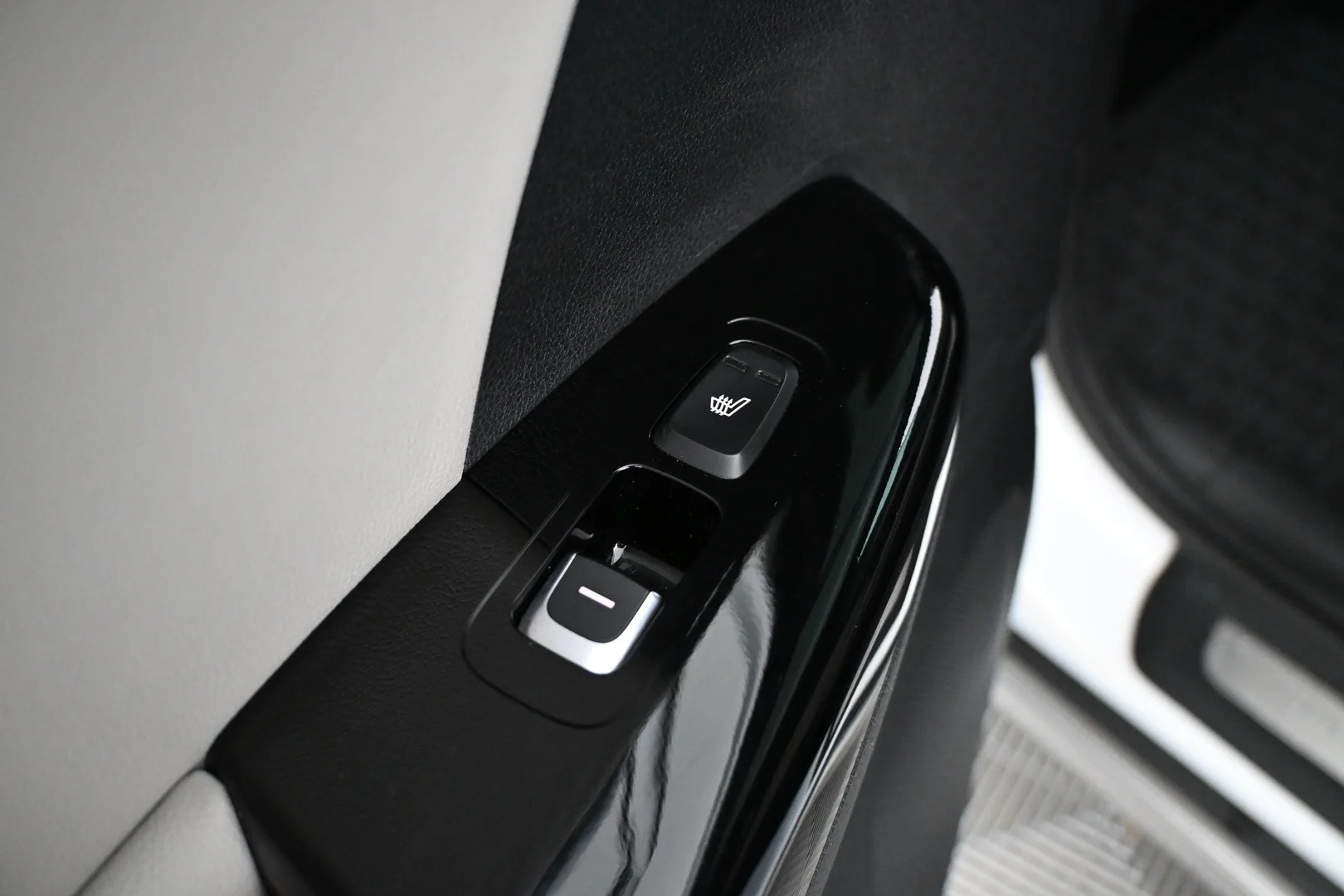 Car Image - 3vBTmuKpxUQHJ9bnB9cObG
