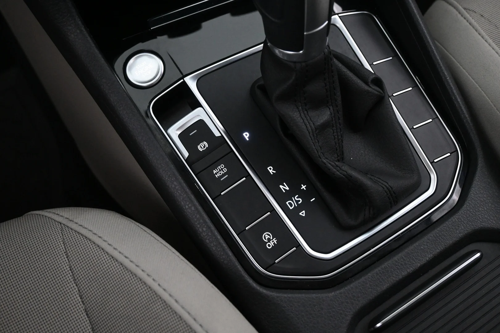 Car Image - 6TzFRlAxrUbICnKNZ7h26i