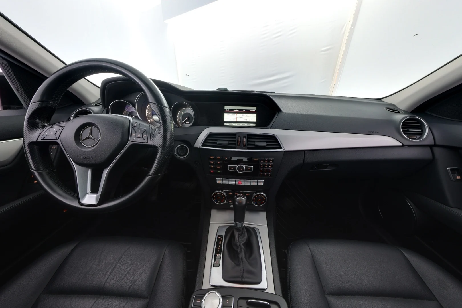 Car Image - 2ECqIxFYmzj14c2XijQuZD