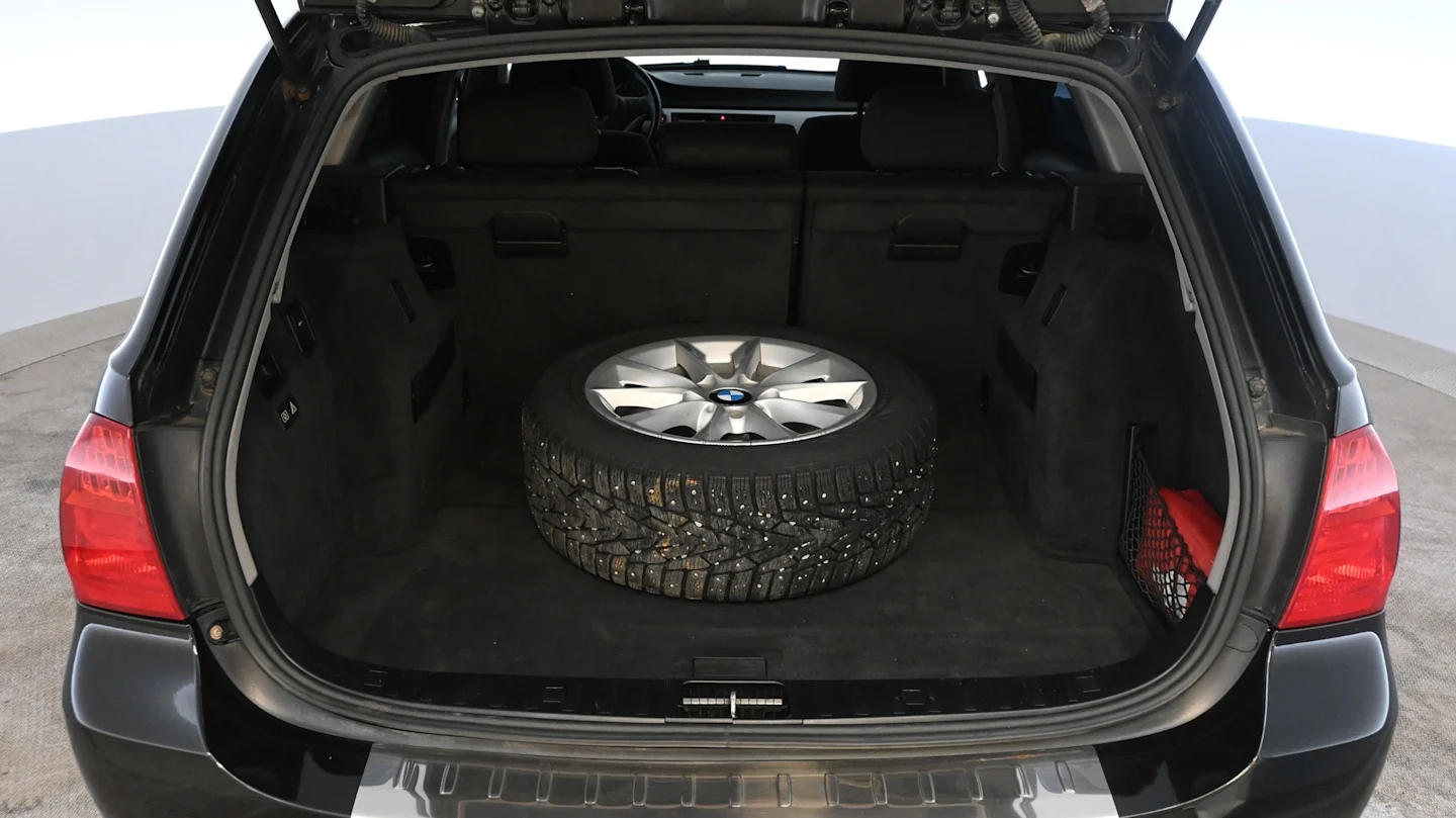 Car Image - 3PxLrYTDVwrmKaGubjnF9d