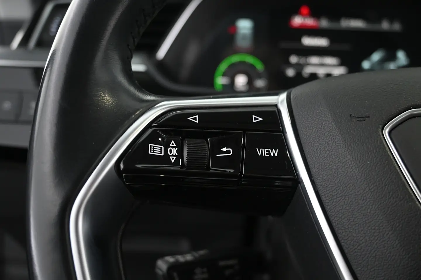 Car Image - 6sb4BRXbpvd8qG8jsCzcry