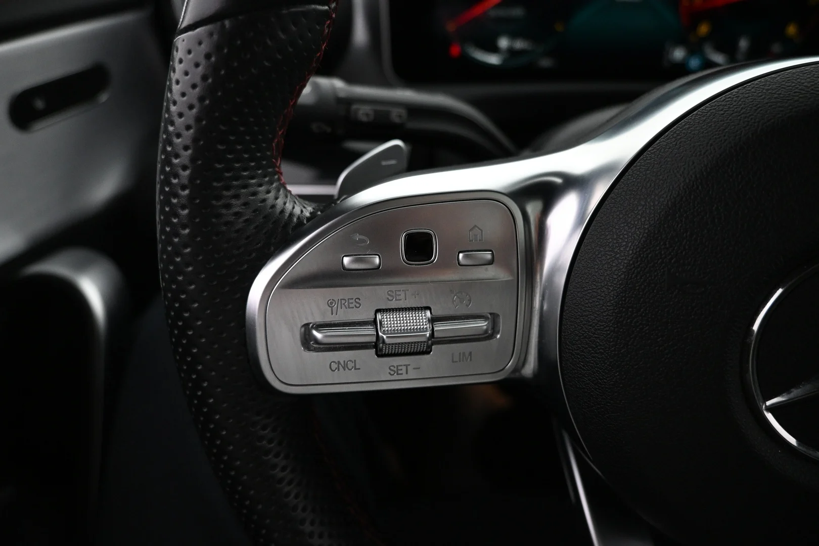 Car Image - 6dMofVd0vpCmlR1HIG9uIl
