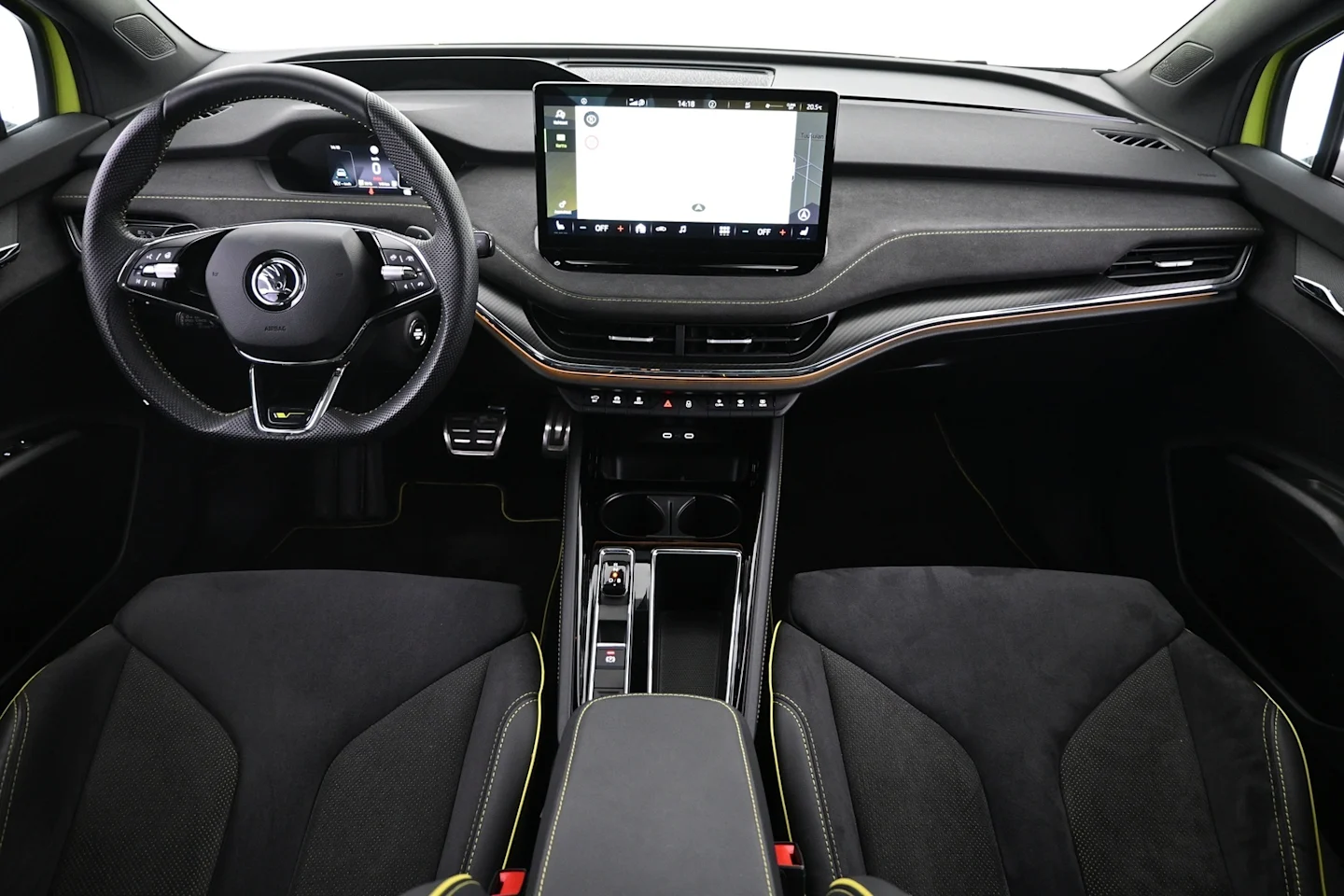 Car Image - 012xju1q0ZqMcLCweAMiKZ