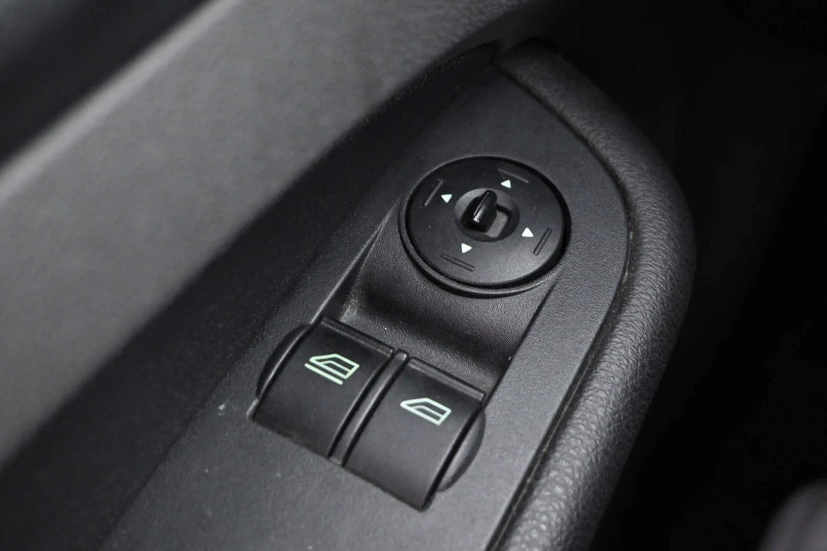 Car Image - 3ySfY5mA1imSwpWKQmD4PP
