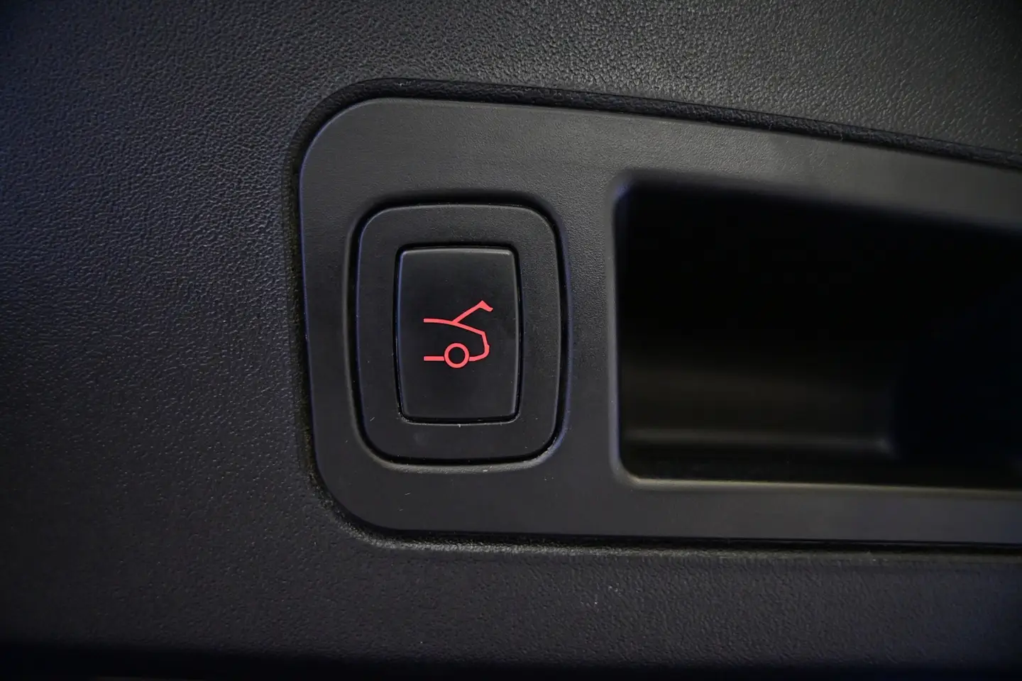 Car Image - 5LjNWqnC8HcoyzKTKqEe6X