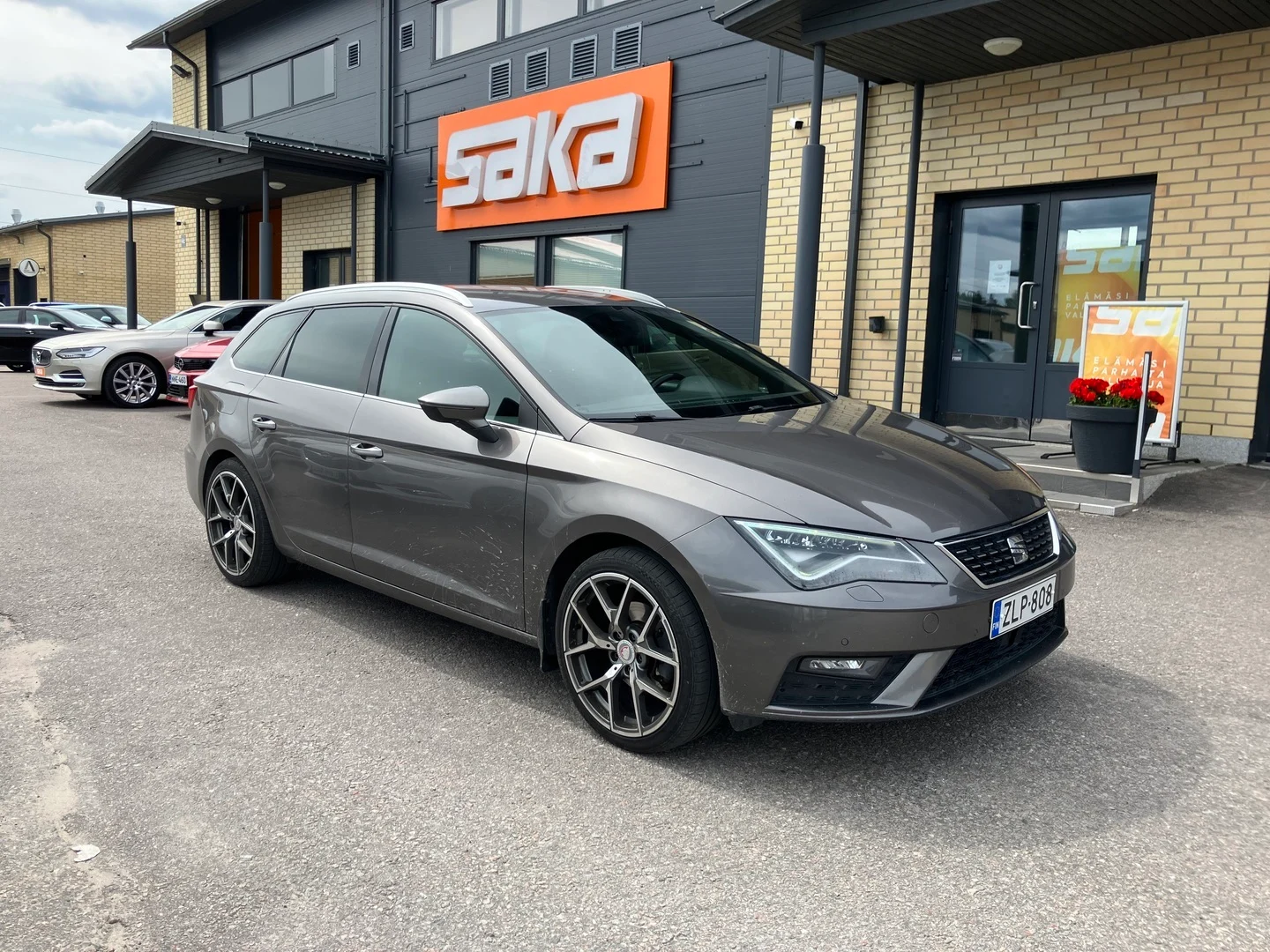 Car Image - 3EOrIYjYtgrU8rz4fgdCsk