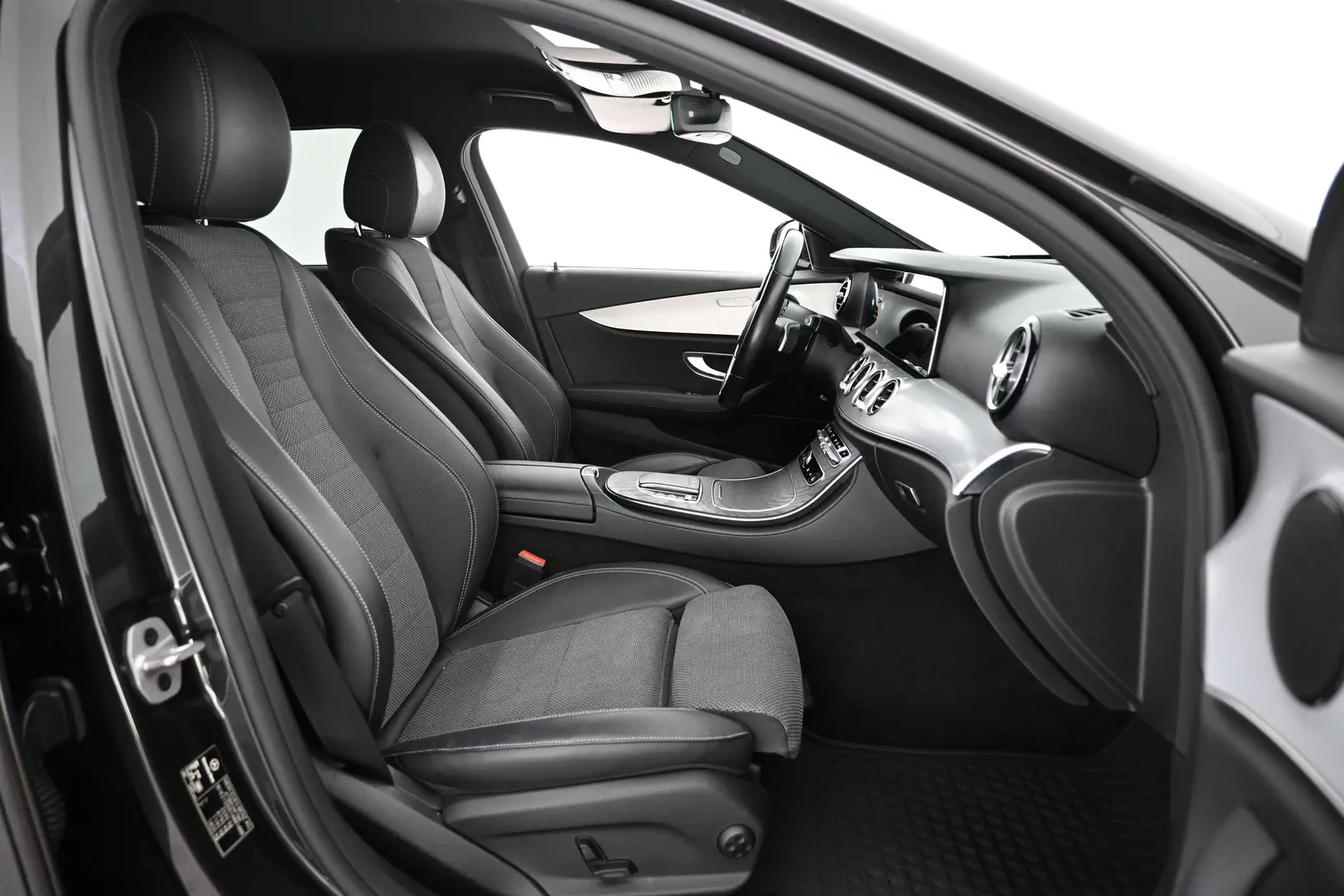 Car Image - 61ihf2mwIB5K1kNSJaEJxU