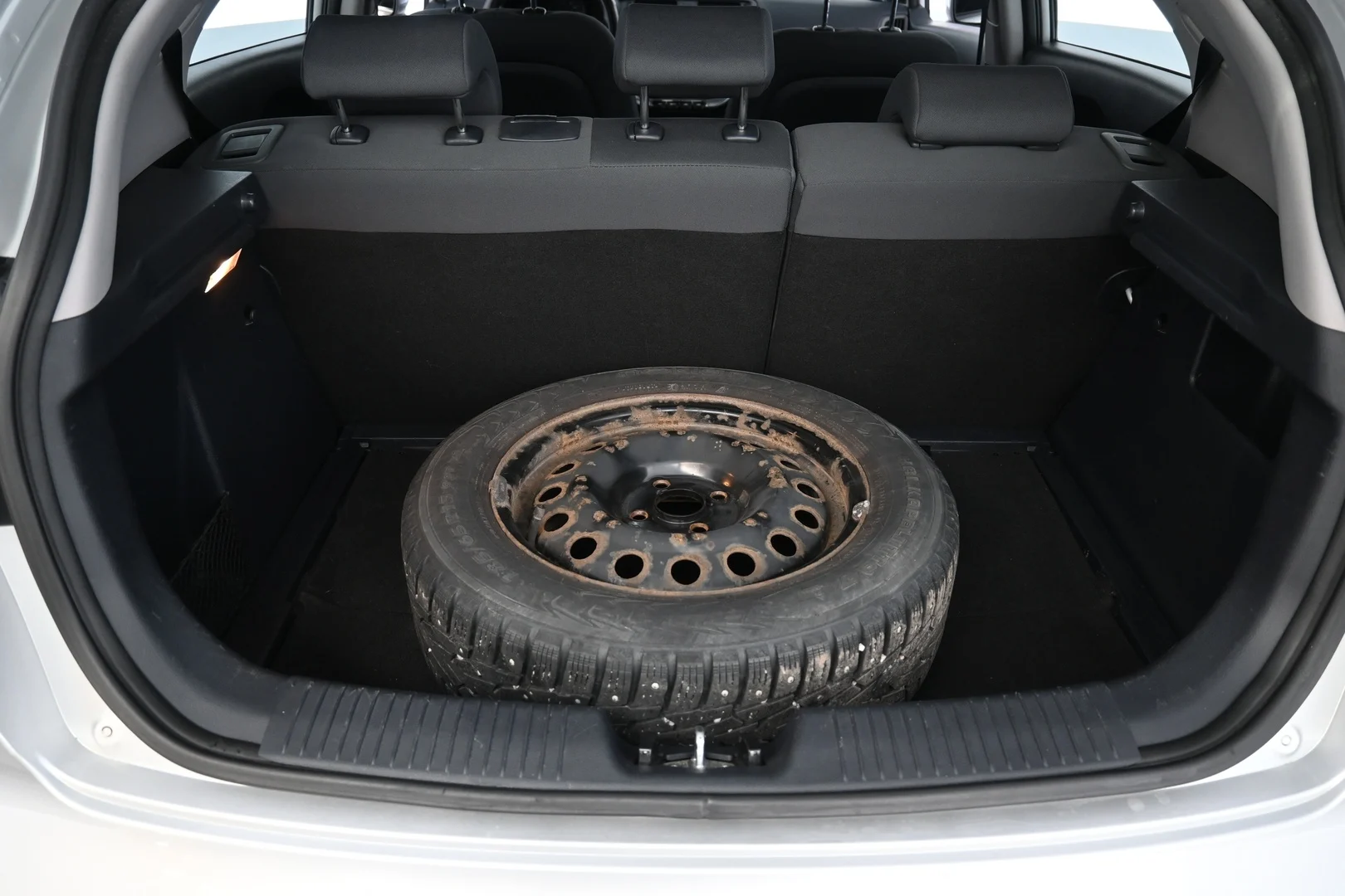 Car Image - 01Q0qOp04LlrnUmCbEg7RO