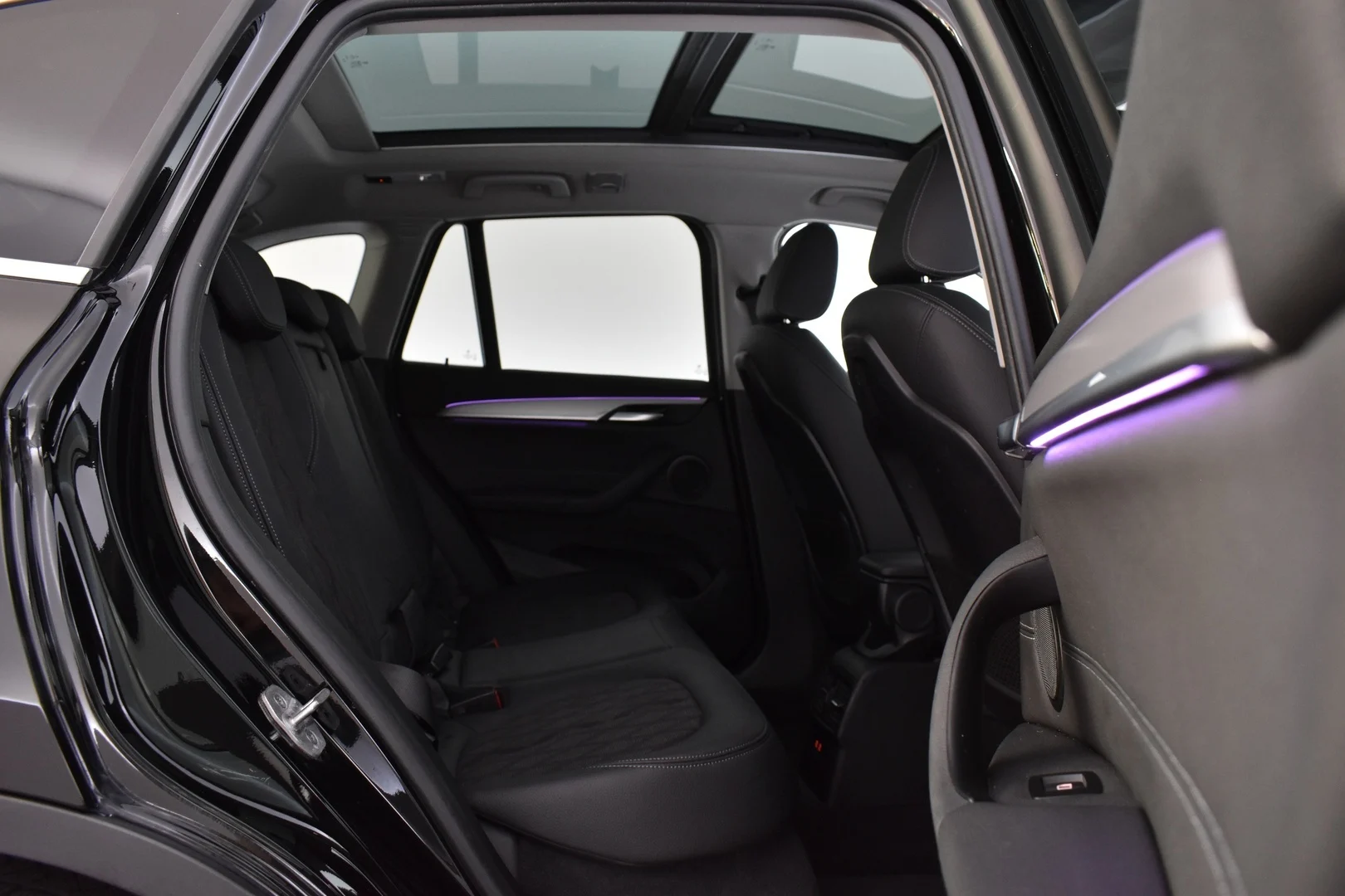 Car Image - 7N3AkKCTLiyujK6WFD5wiQ